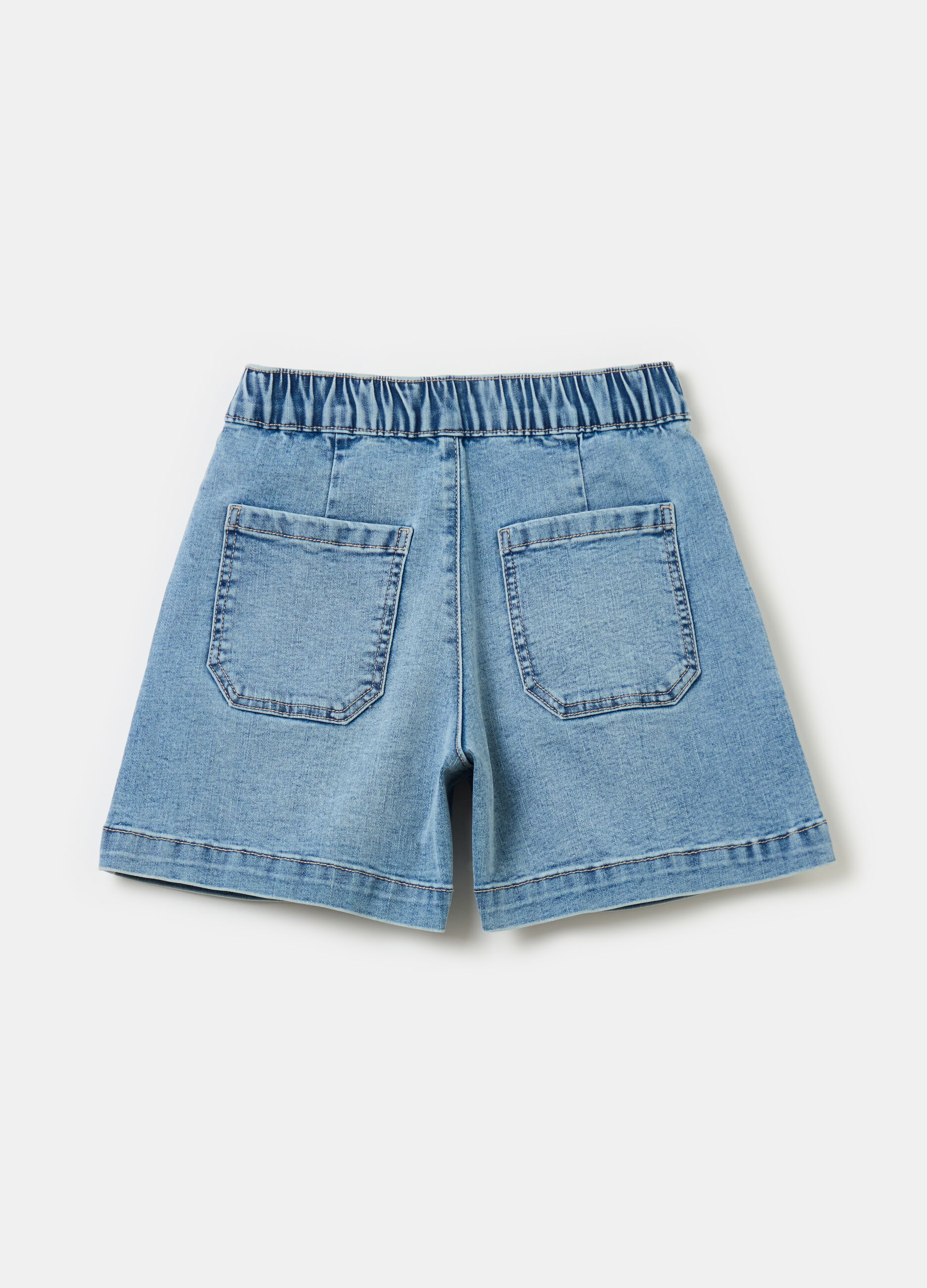 Denim shorts with pockets