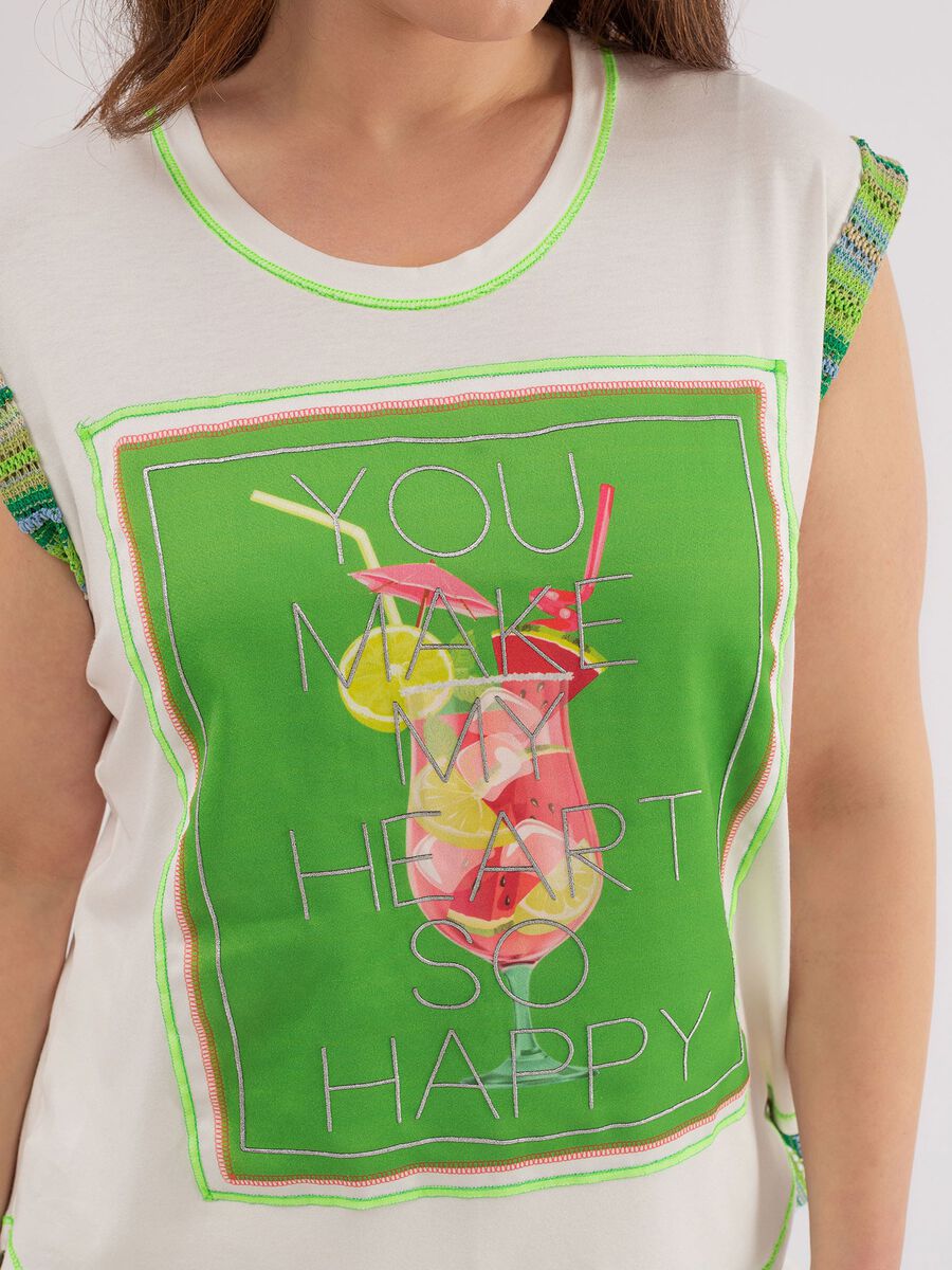 Curvy T-shirt with cocktail print_2