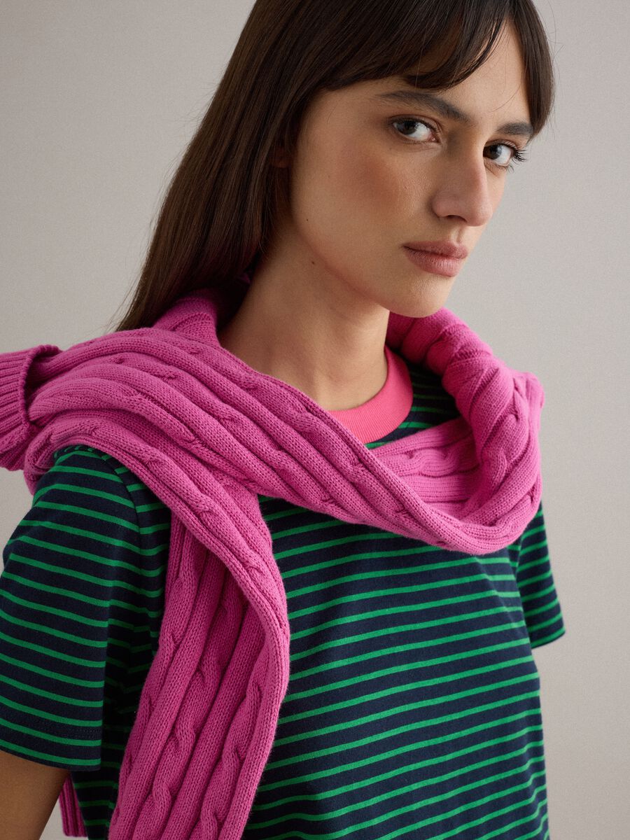 &Pi;&rho;ά&sigma;&iota;&nu;&eta; &rho;&iota;&gamma;έ &mu;&pi;&lambda;&omicron;ύ&zeta;&alpha; &alpha;&pi;ό &kappa;&alpha;&theta;&alpha;&rho;ό &beta;&alpha;&mu;&beta;ά&kappa;&iota; &mu;&epsilon; &kappa;&alpha;&nu;&omicron;&nu;&iota;&kappa;ή &epsilon;&phi;&alpha;&rho;&mu;&omicron;&gamma;ή_0