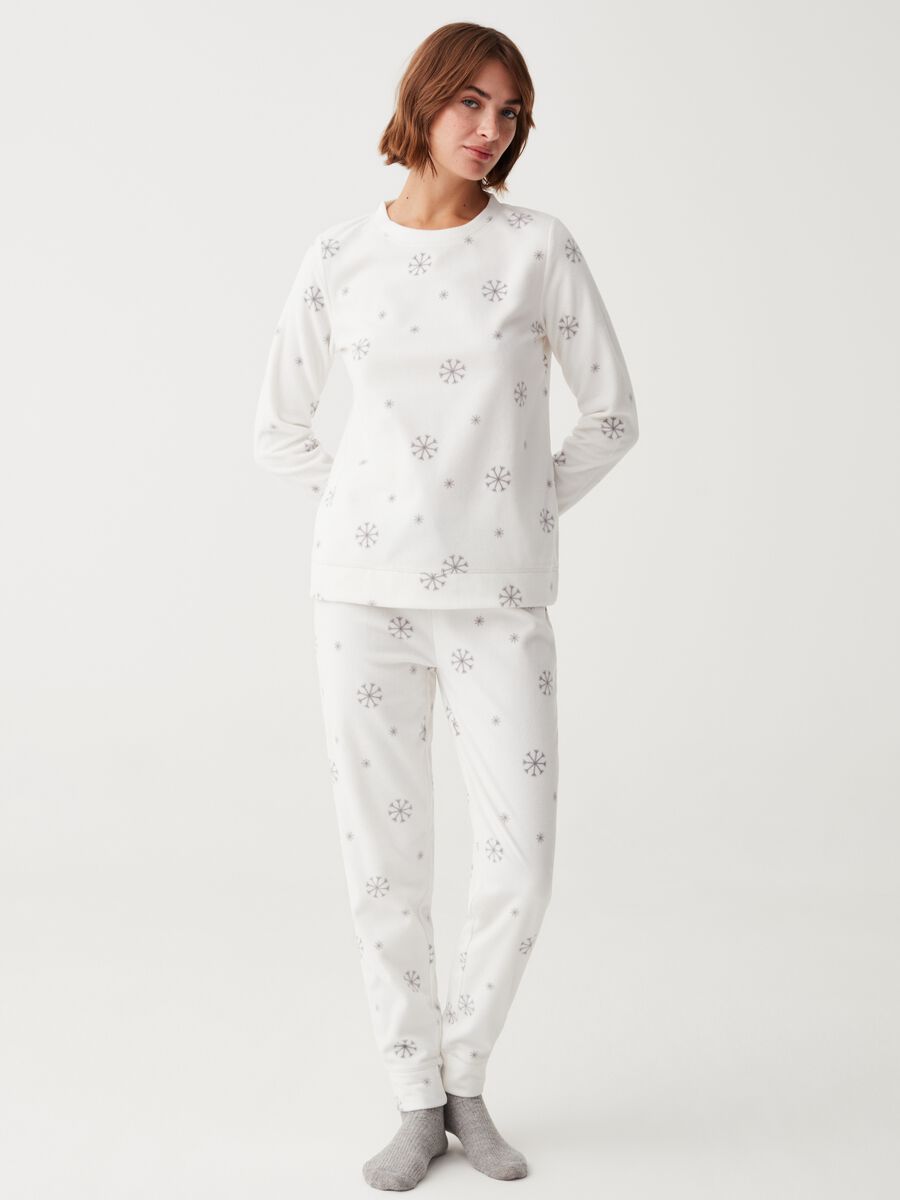 Pijama de tejido polar estampado copos de nieve_1