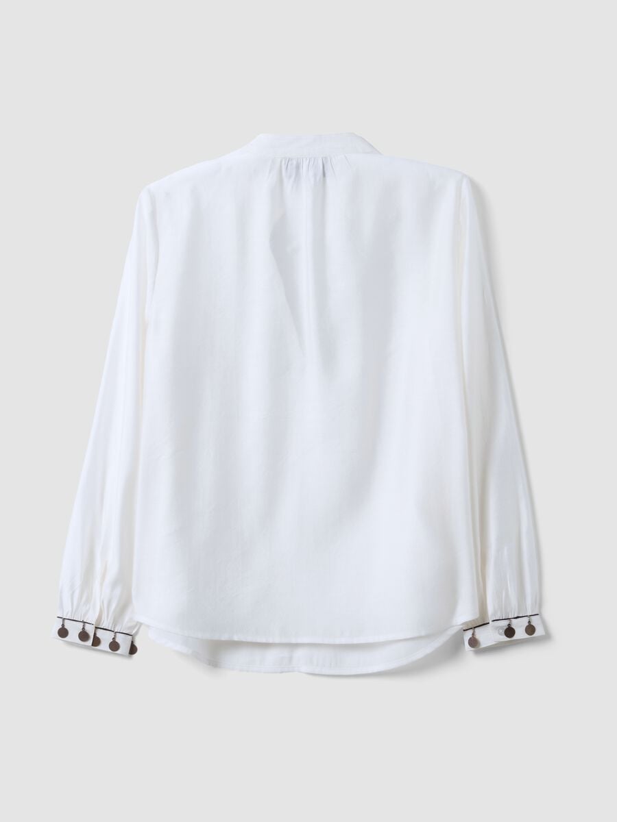 White viscose-blend shirt with charms and V-neck regular fit_6