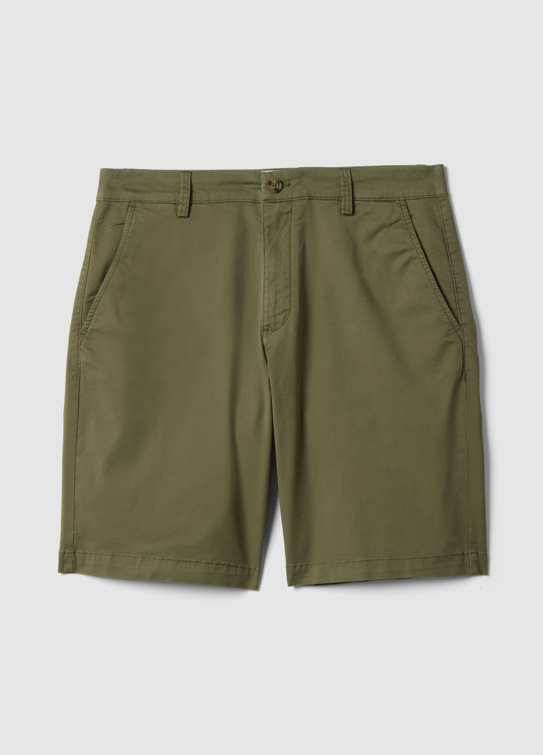 Gr&uuml;ne Chino-Shorts aus Stretch-Baumwolle, Regular Fit