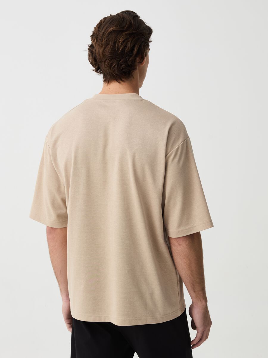 Boxy-fit T-shirt with round neck_2