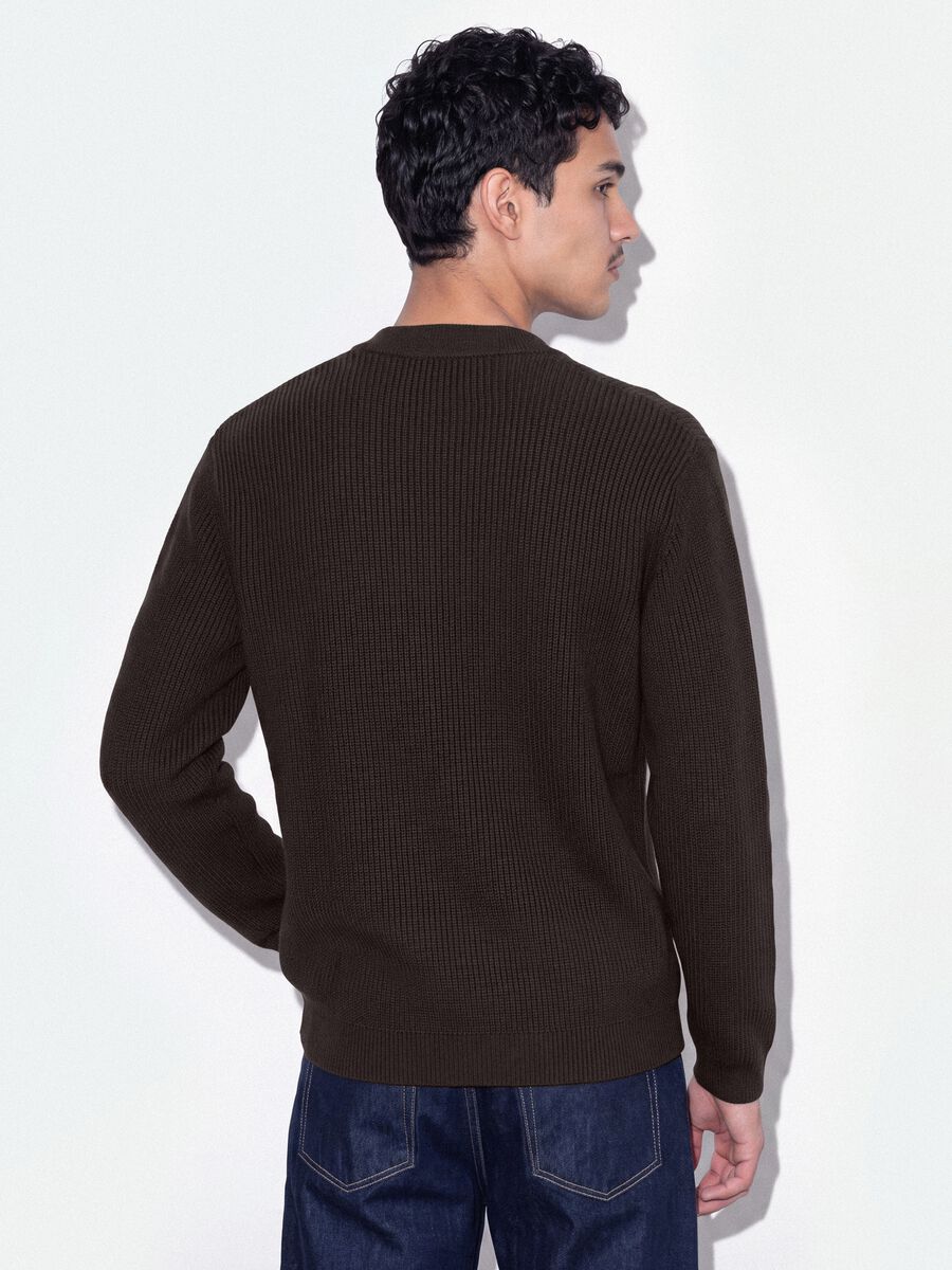 Brown pure cotton polo-collar jumper in oversized fit_3
