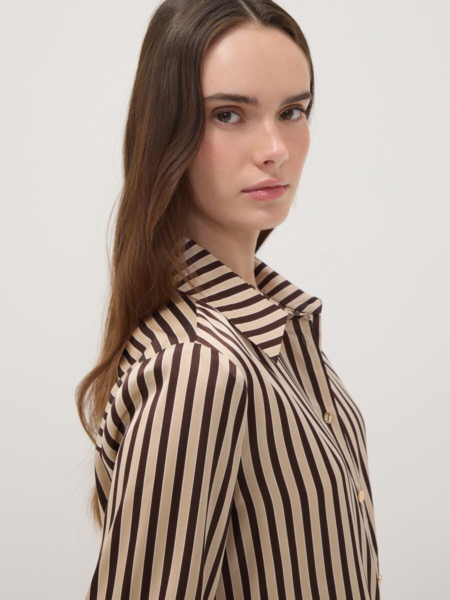Yellow shirt with brown stripes in stretch fabric_2