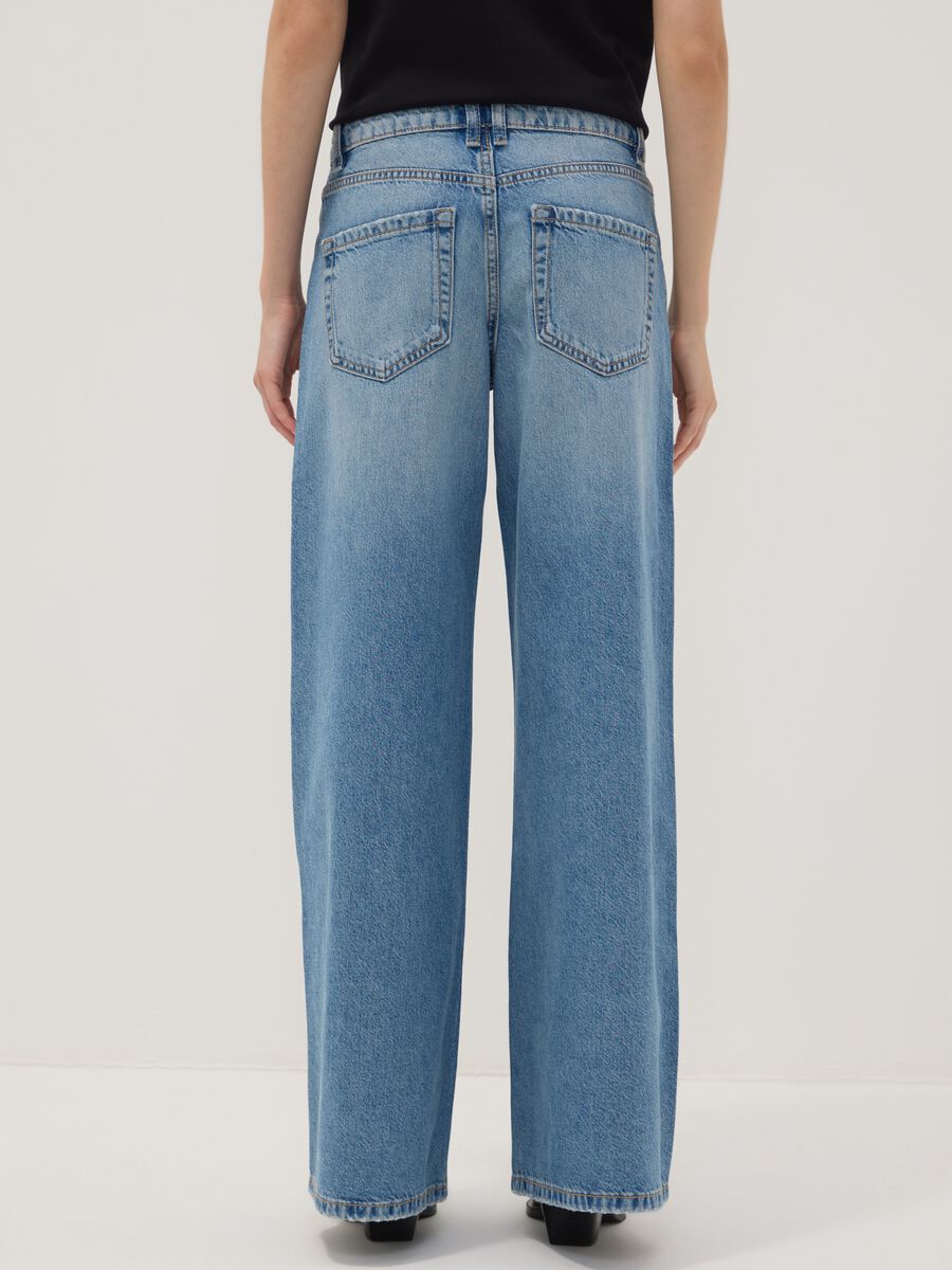 Hellblaue Low-Rise Wide-Leg Jeans aus reiner Baumwolle_2
