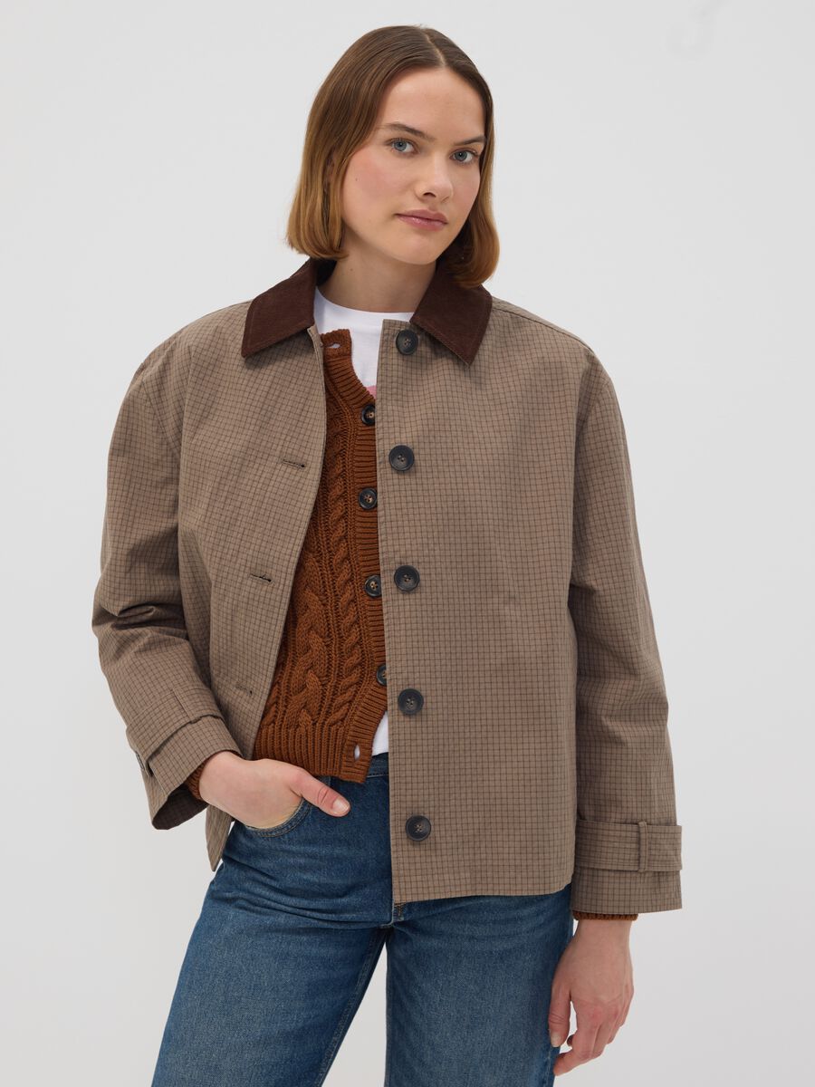 Brown cotton-blend jacket with contrast collar, regular fit_1
