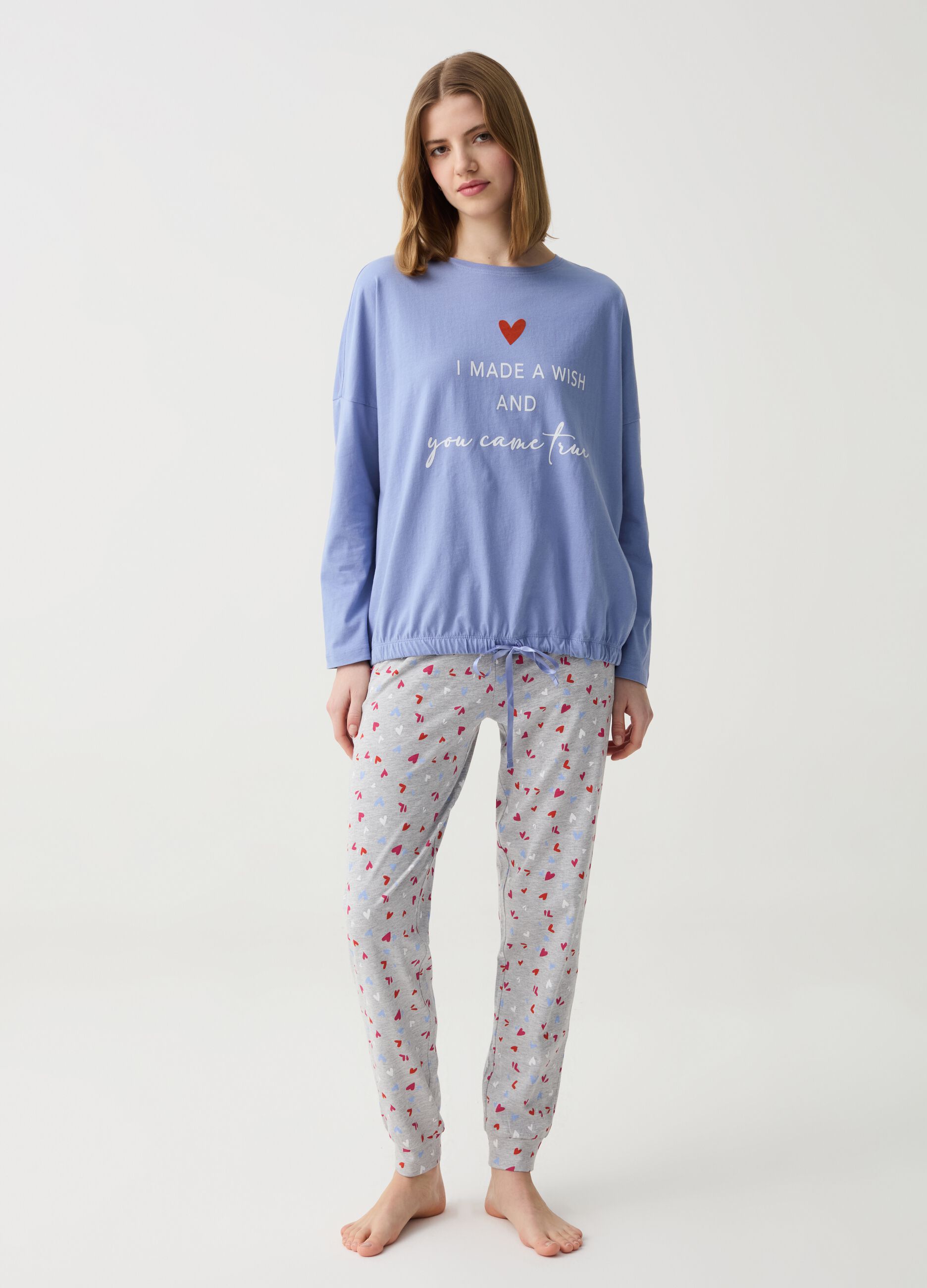 Long pyjamas with hearts print