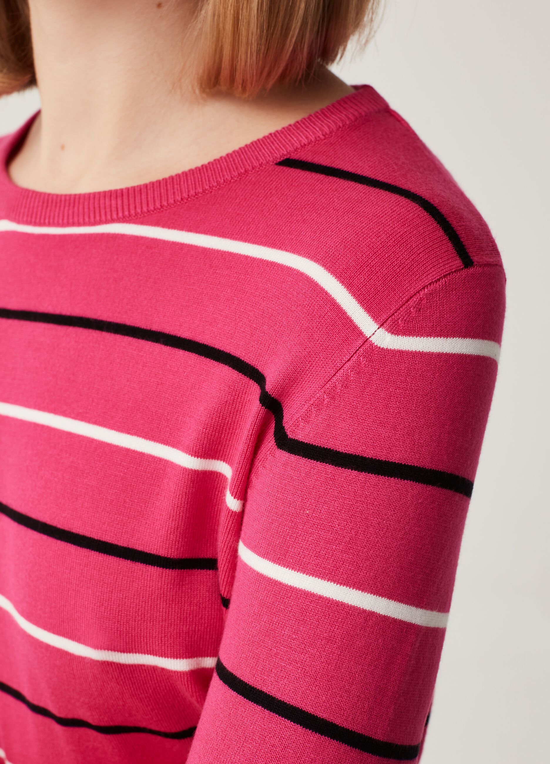 Pullover with round neck and fine stripes