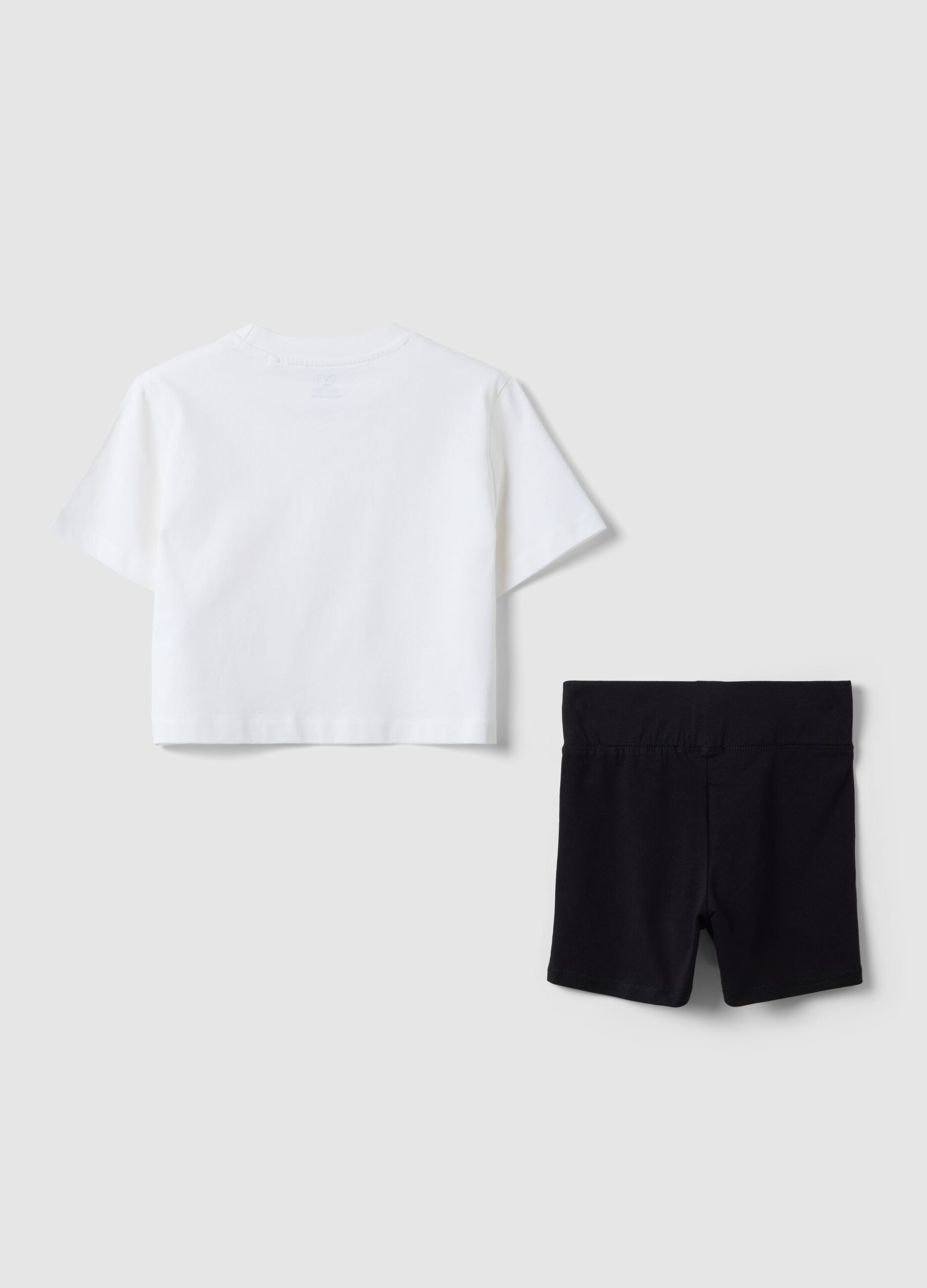 &Sigma;&epsilon;&tau; regular fit &sigma;&epsilon; &pi;&omicron;&lambda;&upsilon;&chi;&rho;ώ&mu;&omicron; &kappa;&alpha;&theta;&alpha;&rho;ό &beta;&alpha;&mu;&beta;ά&kappa;&iota; &gamma;&iota;&alpha; &kappa;&omicron;&rho;ί&tau;&sigma;&iota;&alpha;