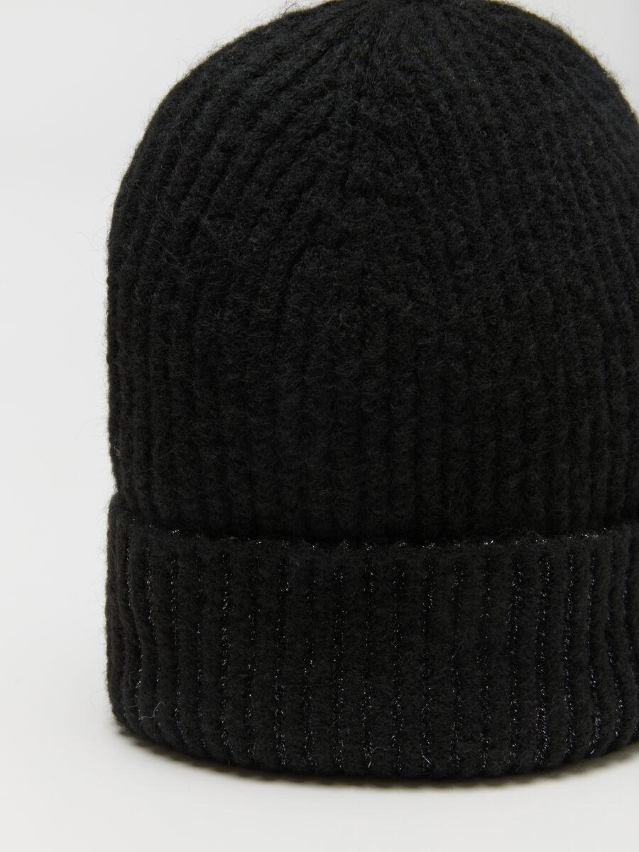 Black knitted beanie with sparkling accents_2