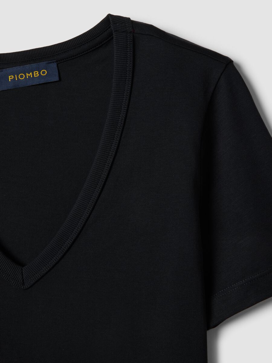 Black pure cotton V-neck regular fit T-shirt_1