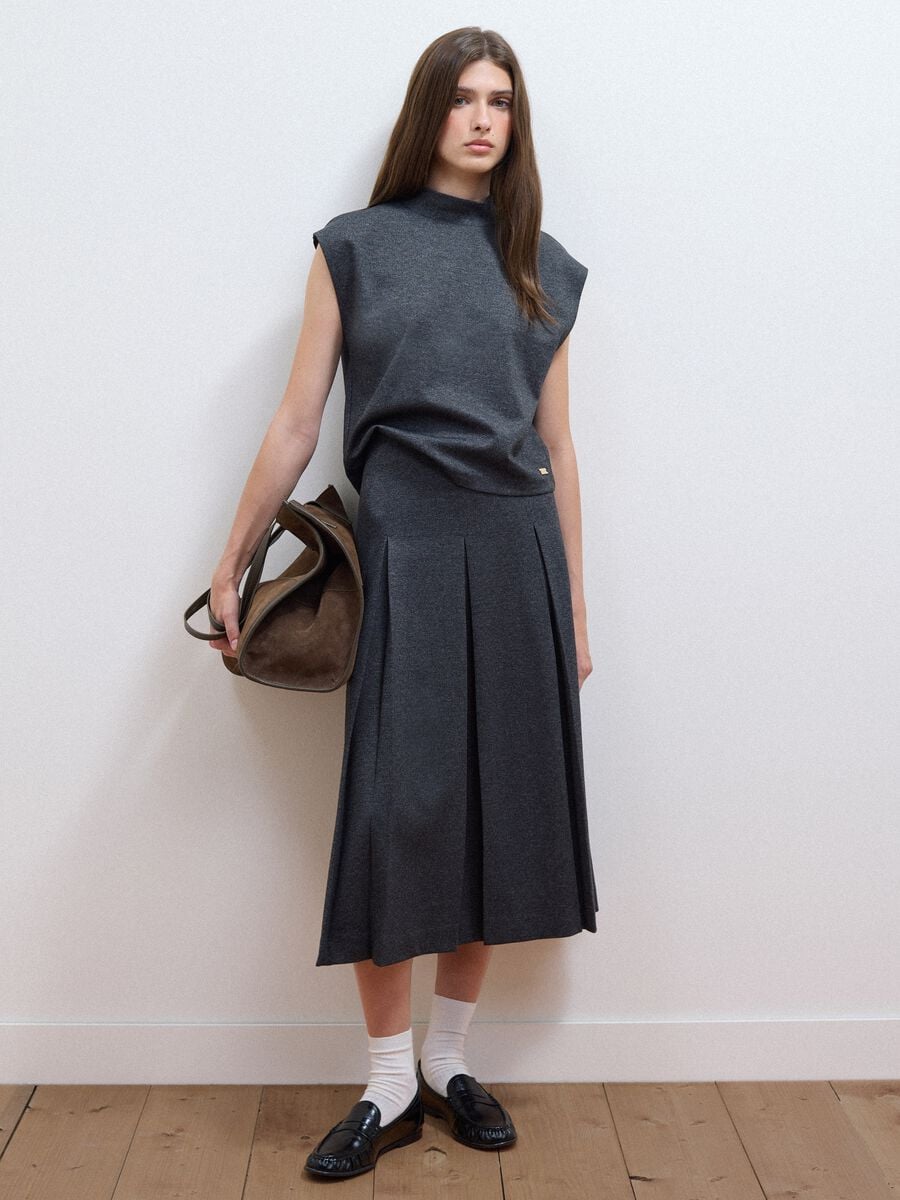 Long grey stretch-viscose skirt, regular fit_0