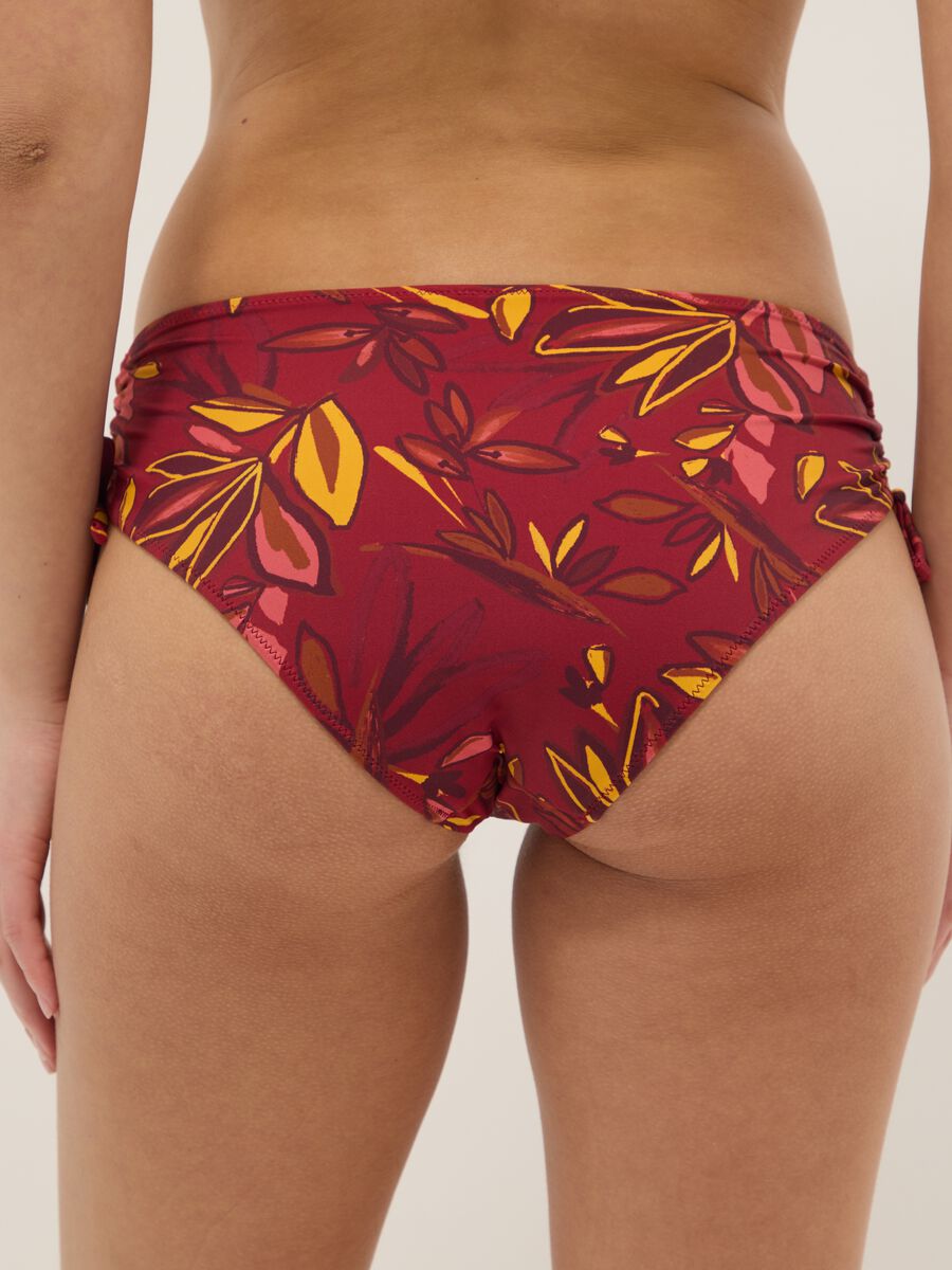 Mehrfarbige Stretch-Badehose mit Blumenprint_2