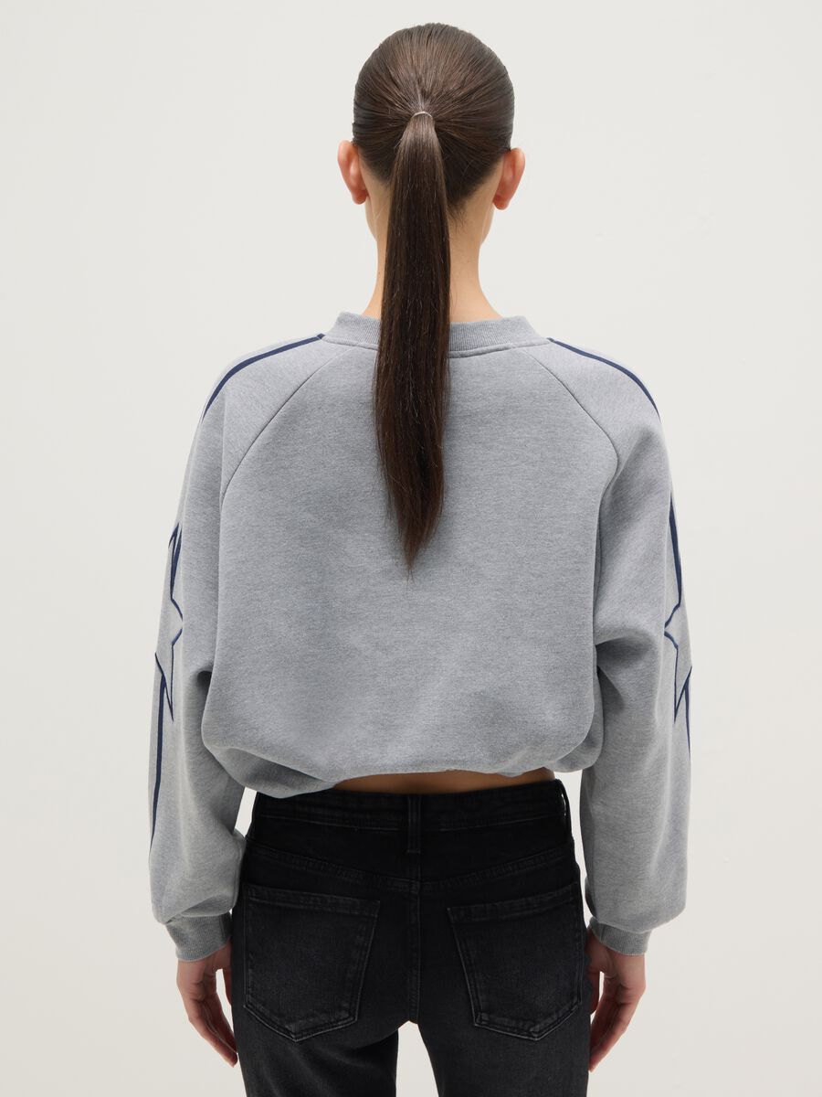 Grey oversized cotton blend sweatshirt with V-neck and print_3