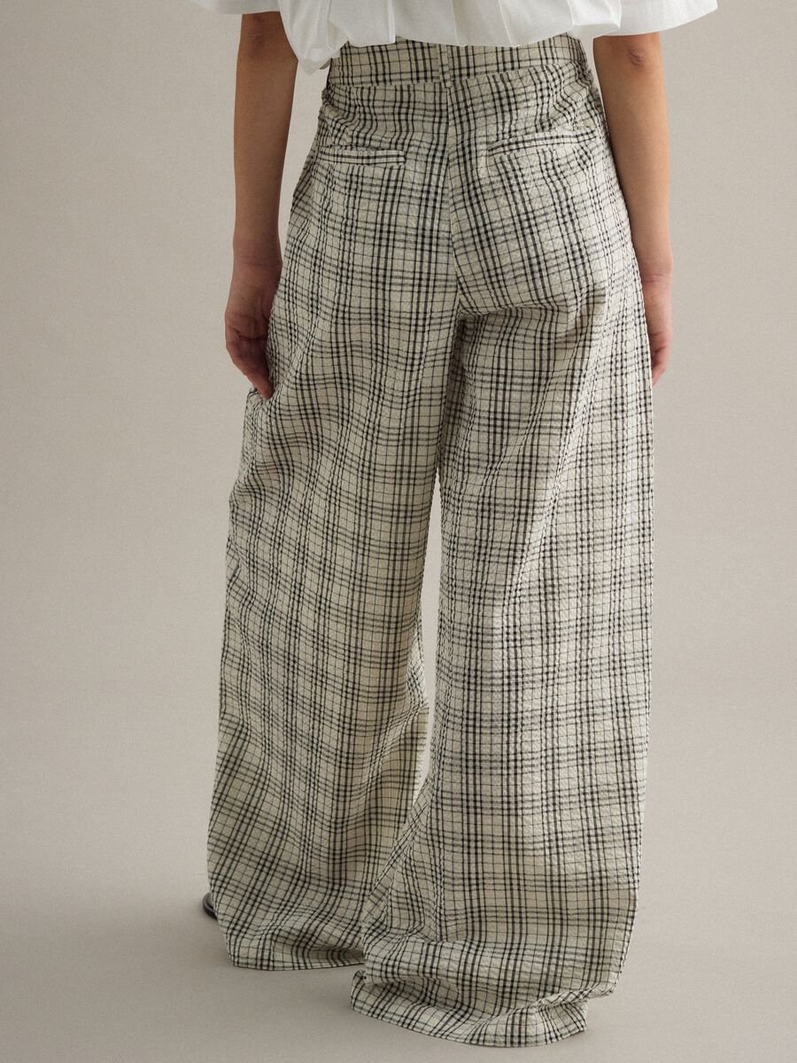 Multicolour Checked Pure Cotton Wide Leg Chino Trousers_2
