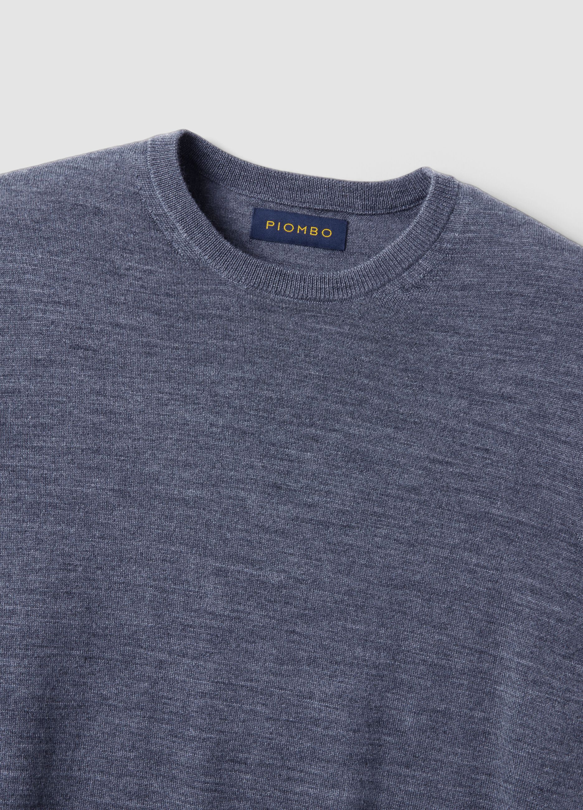 Grauer Rundhals-Pullover aus reiner Merinowolle, Regular Fit