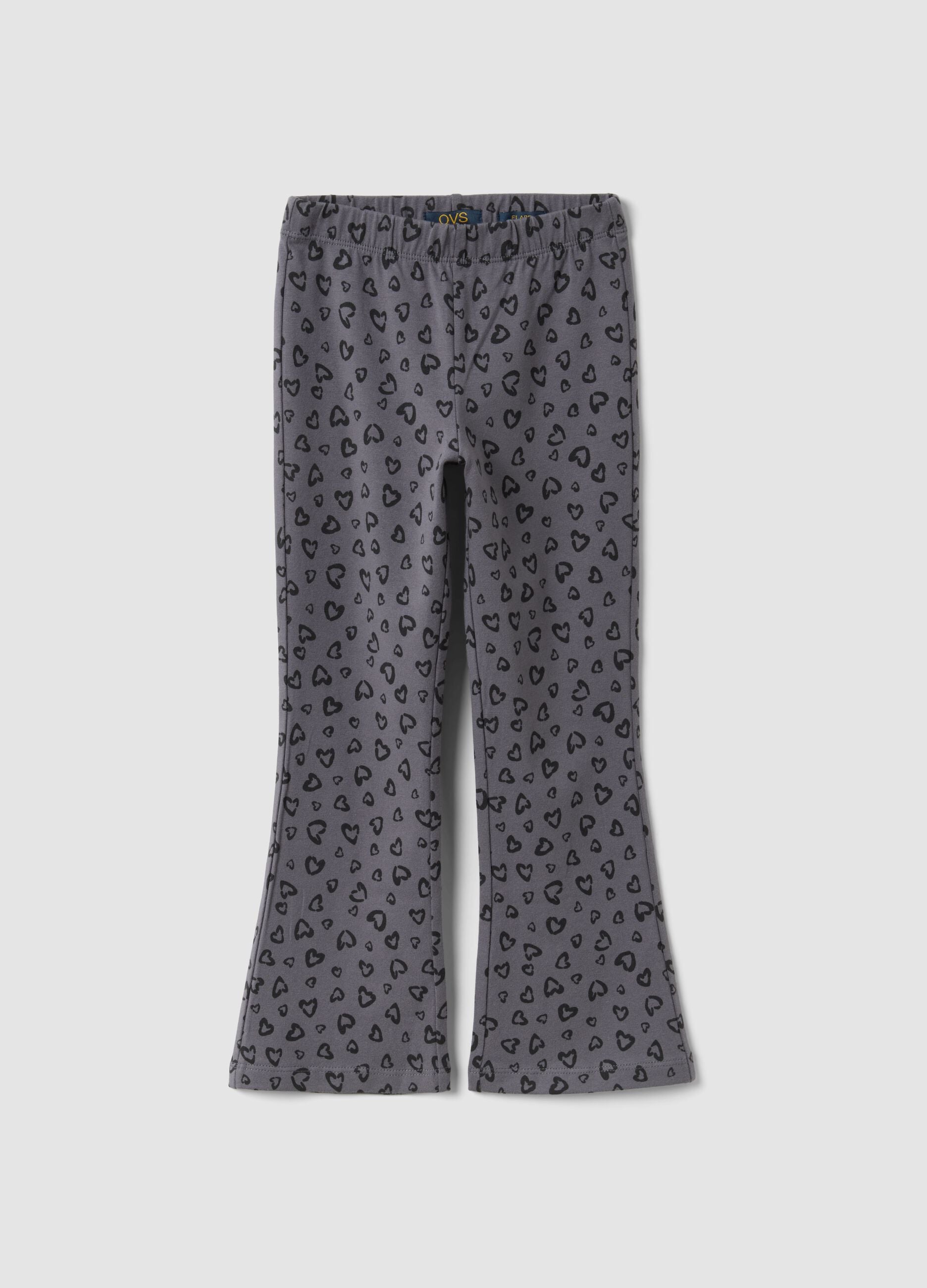 Leggings skinny cinzentas em algod&atilde;o org&acirc;nico com estampado de cora&ccedil;&otilde;es para menina