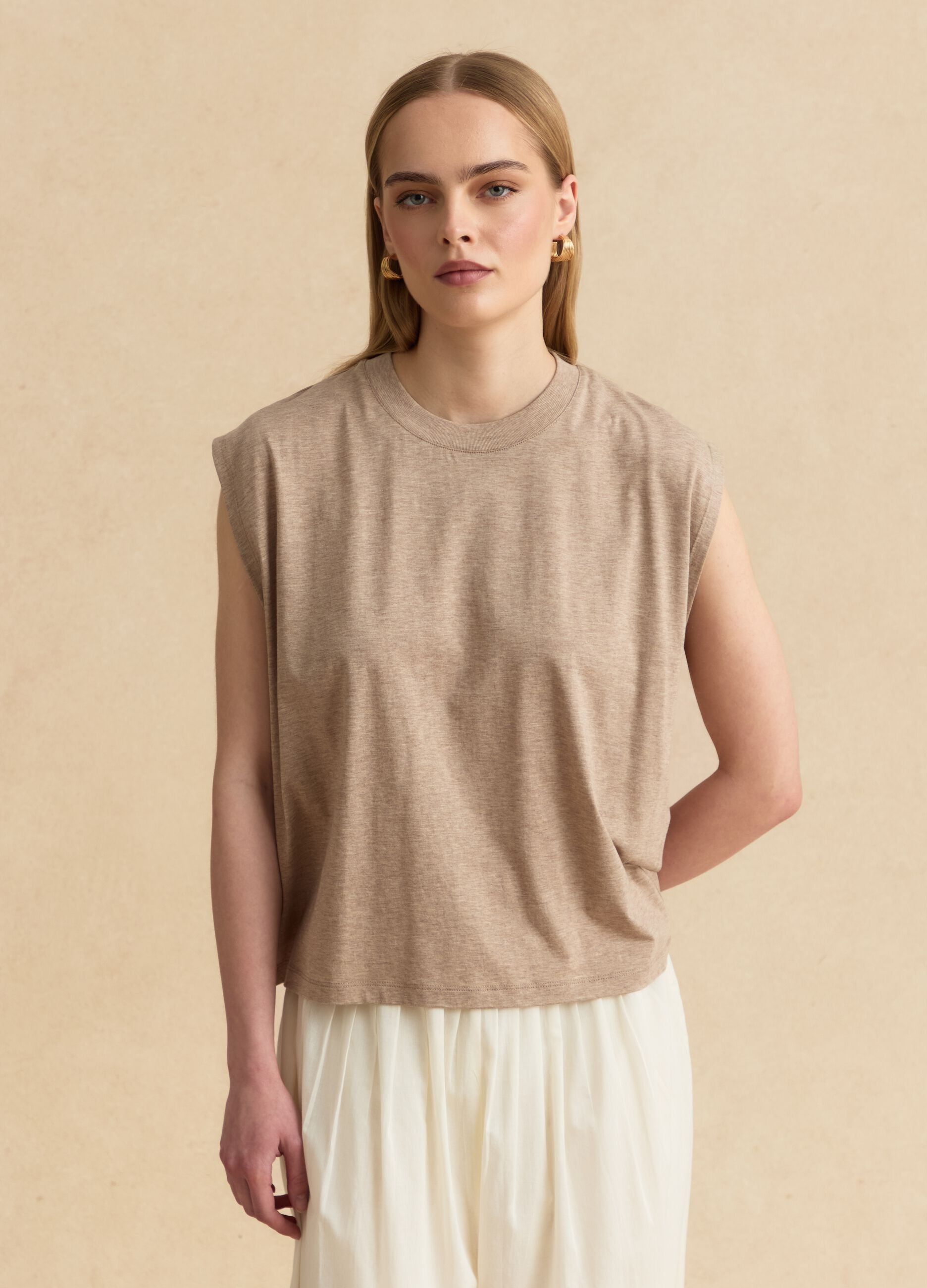 Beiges Regular-Fit T-Shirt aus Lyocell-Baumwollmix mit weiten &Auml;rmeln