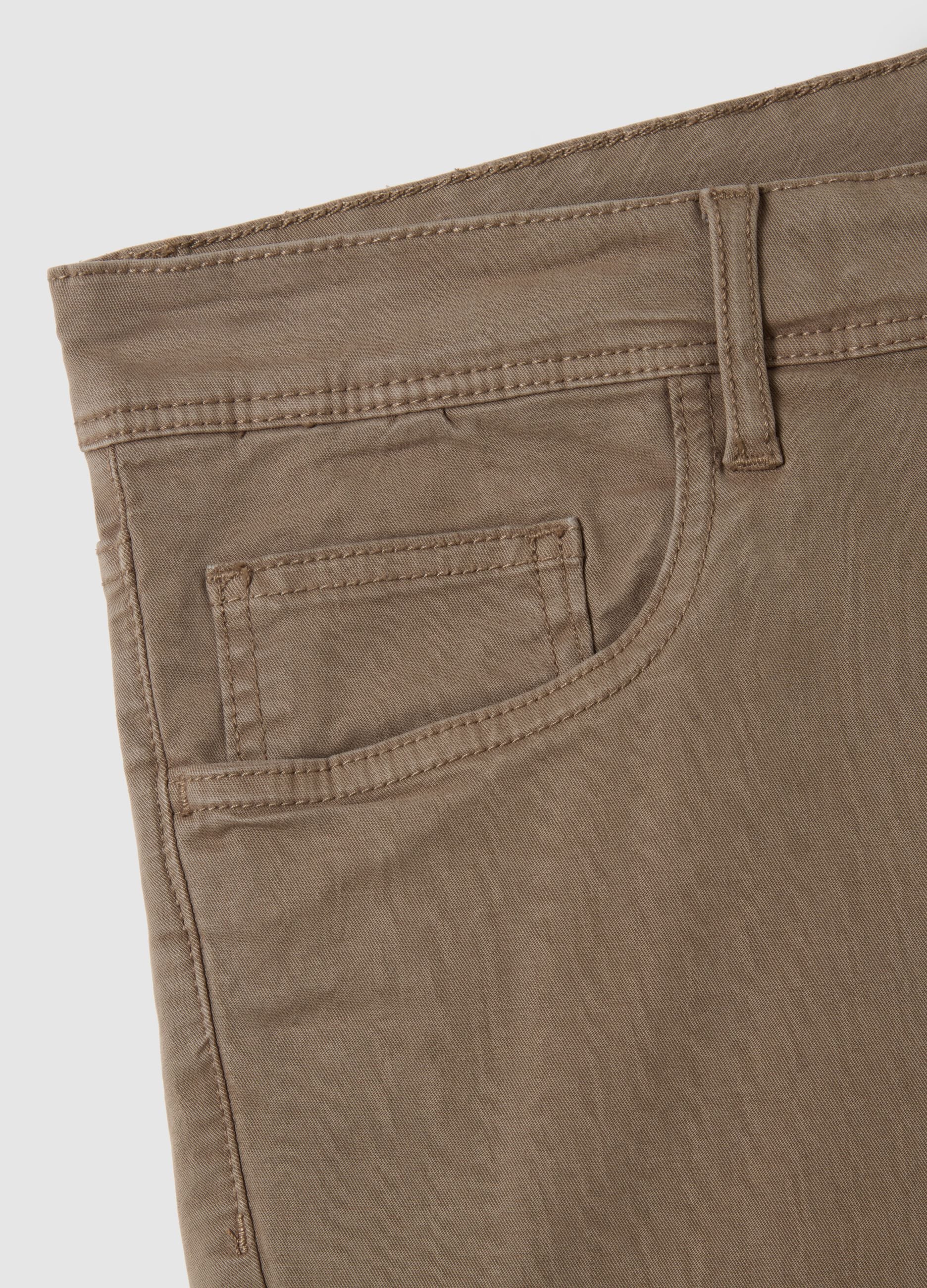 Cal&ccedil;as marrons skinny fit de algod&atilde;o el&aacute;stico