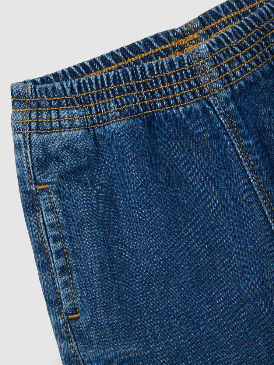 Blue denim wide leg trousers with embroidery for girls_3