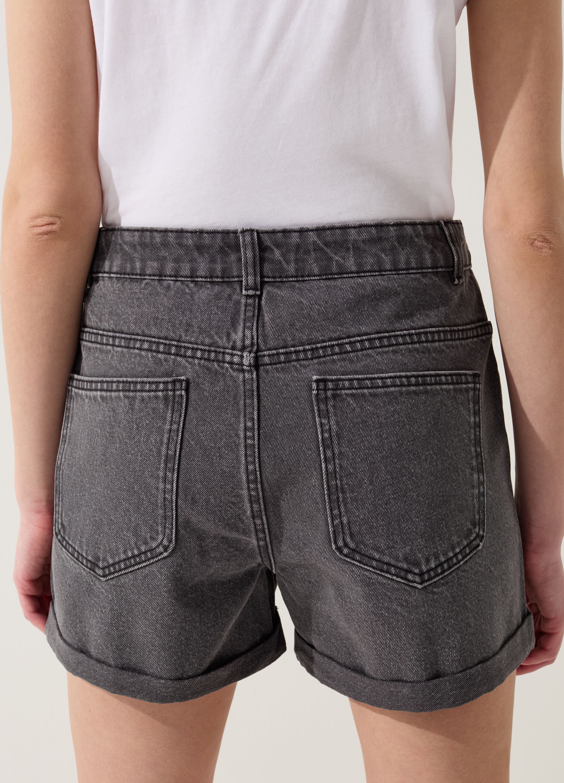 Mum-fit shorts in denim