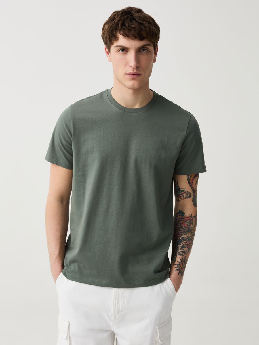 T-shirt in cotone bio con scollo rotondo_0