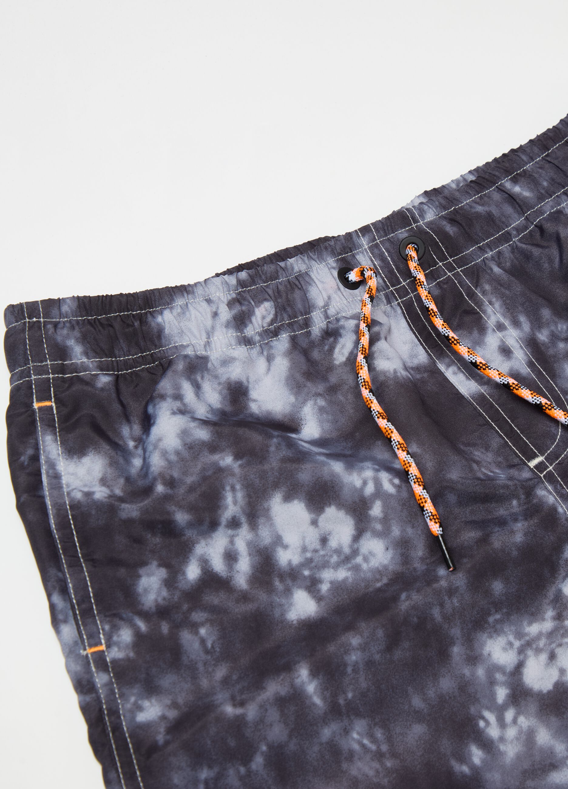 Tie-dye swimming trunks with drawstring