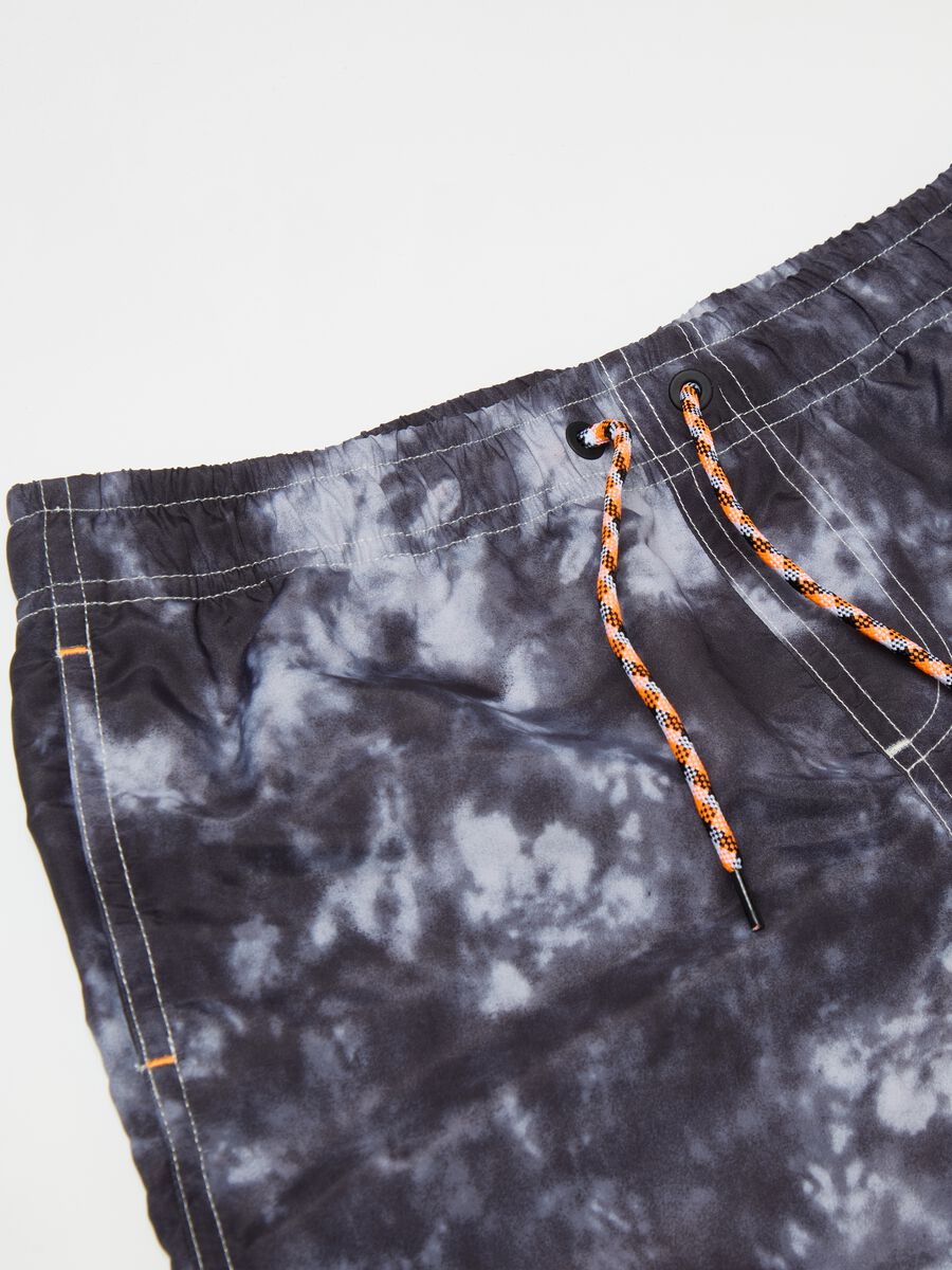 Tie-dye swimming trunks with drawstring_2