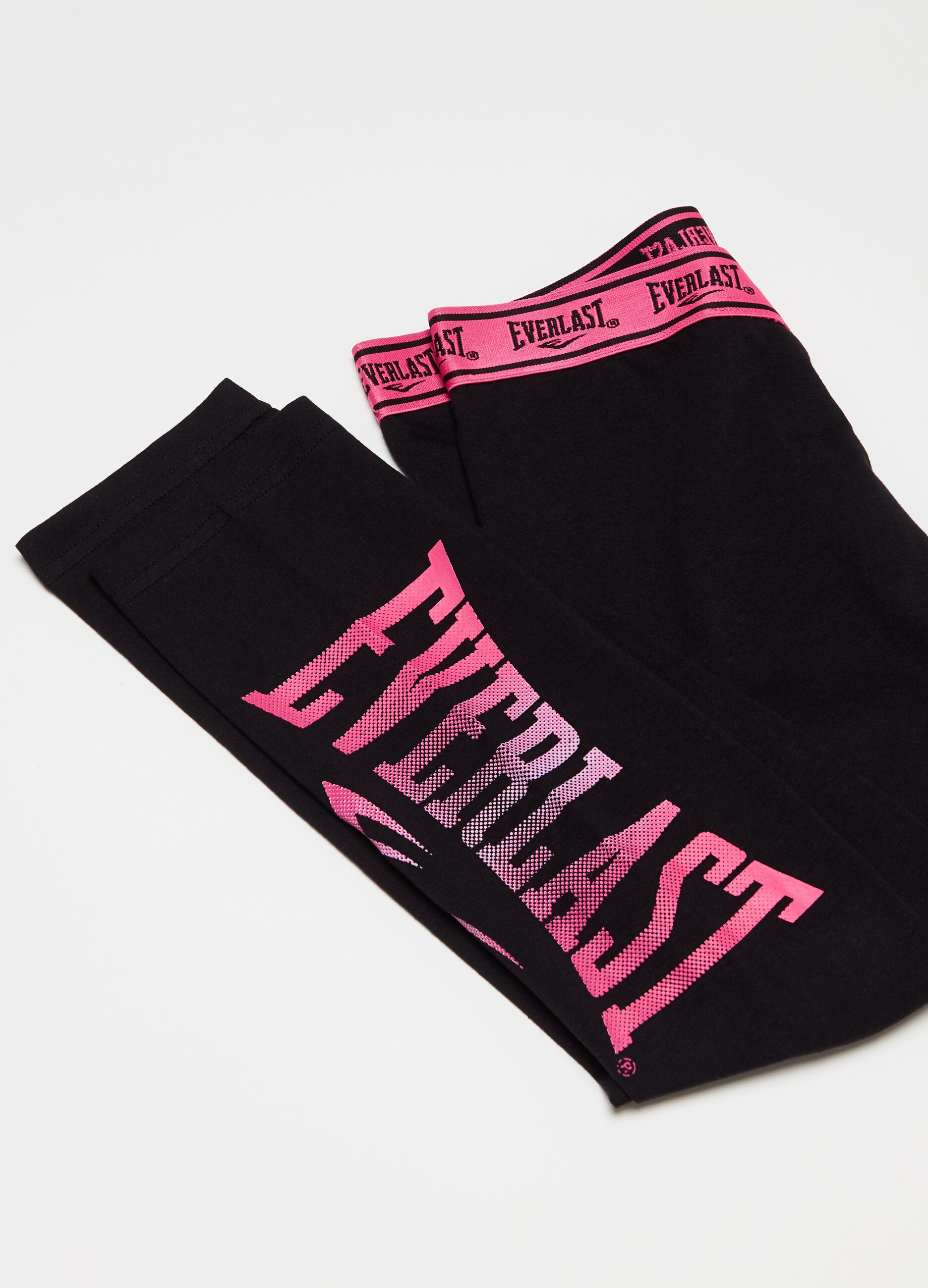 Leggings with crossover elastic and V cut