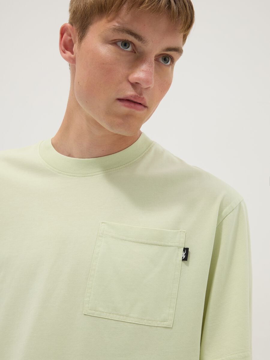 Green pure cotton T-shirt with chest pocket_2