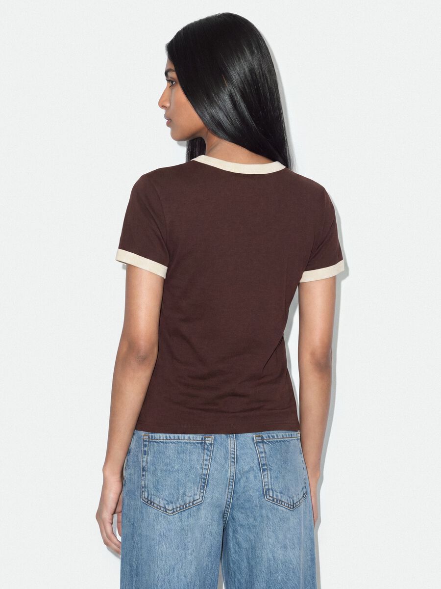Brown cotton T-shirt with front graphic print and contrast trims_3