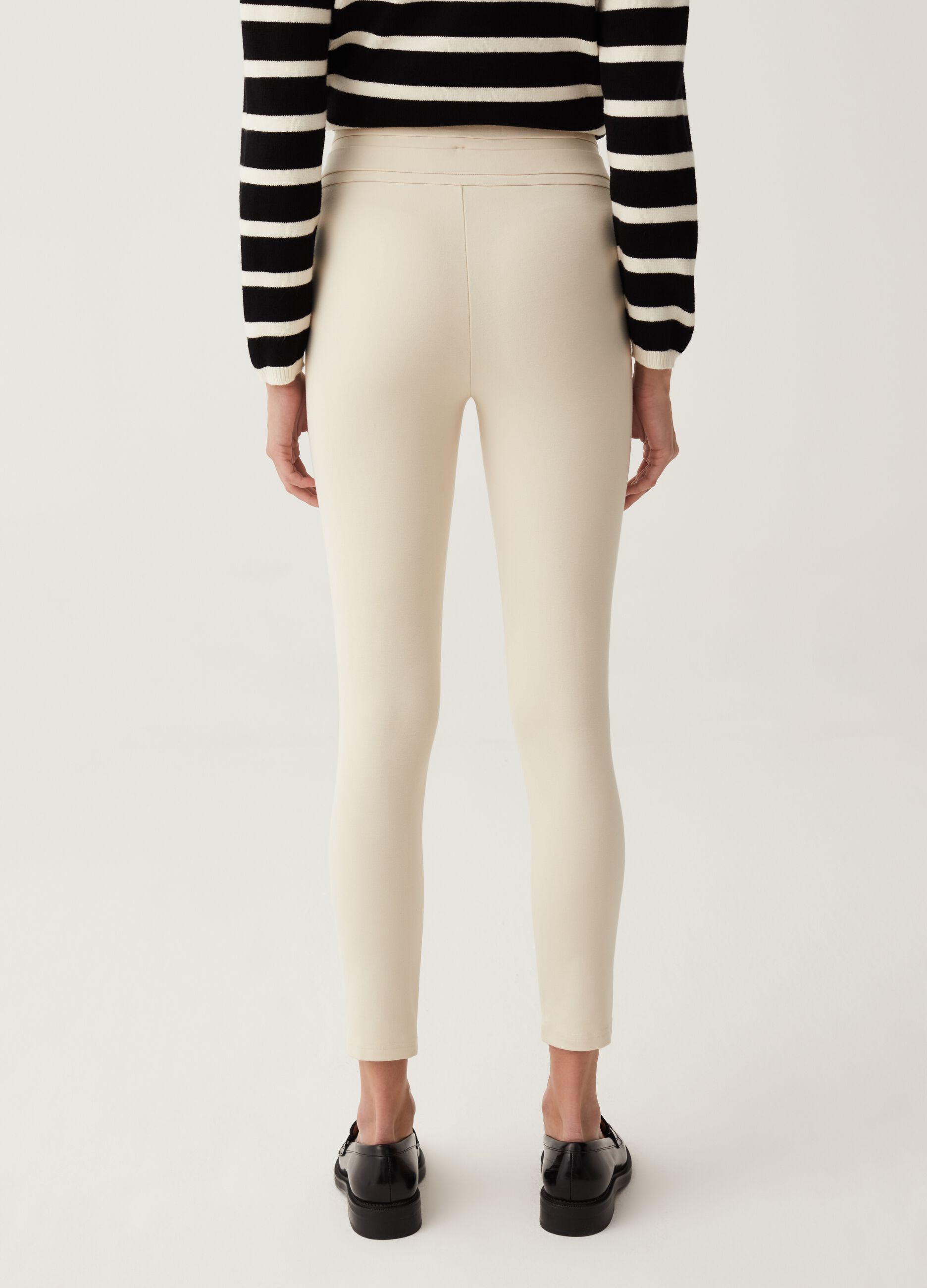 Cropped leggings with buttons_2