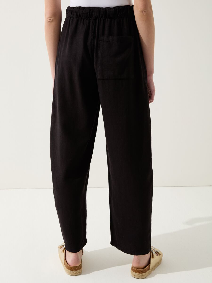 Balloon-fit trousers with drawstring_2