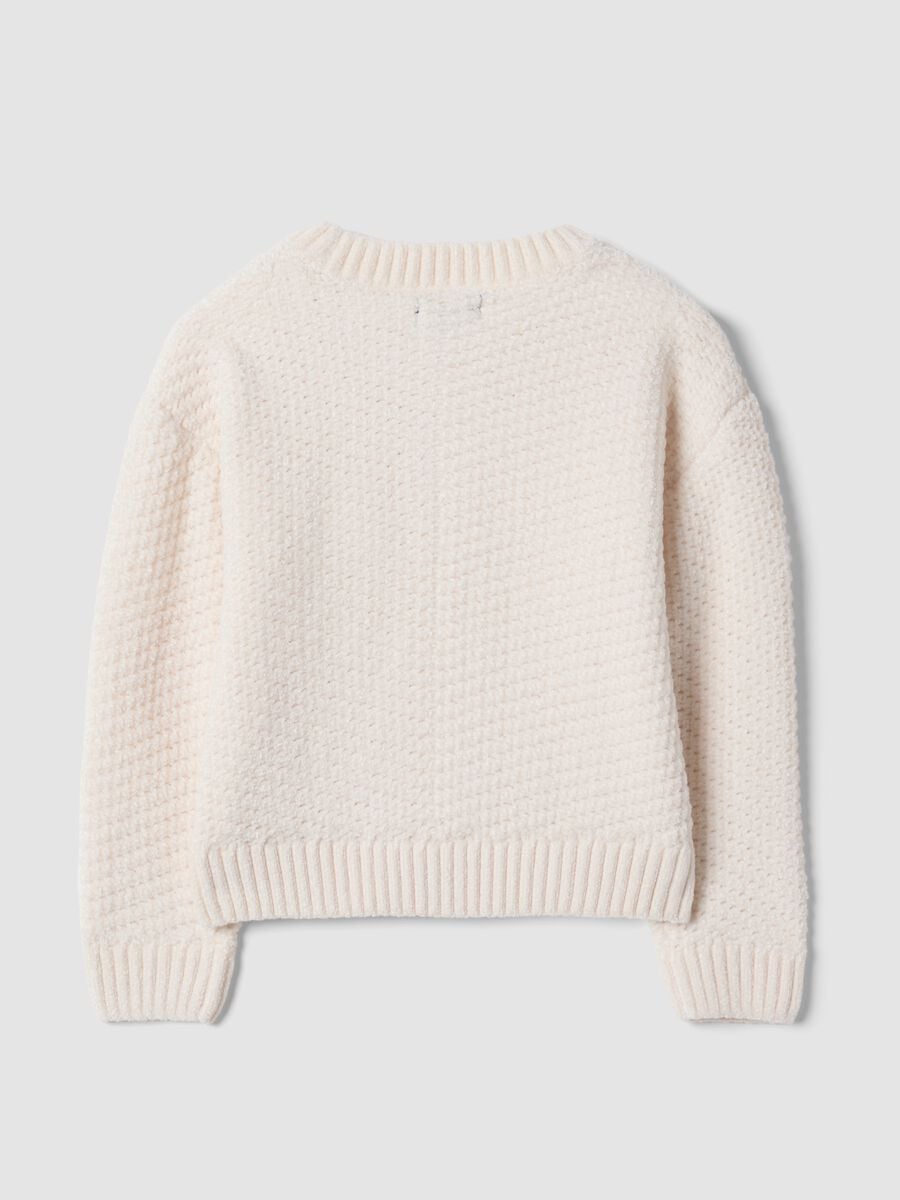 White long-sleeved crew-neck knit top_1