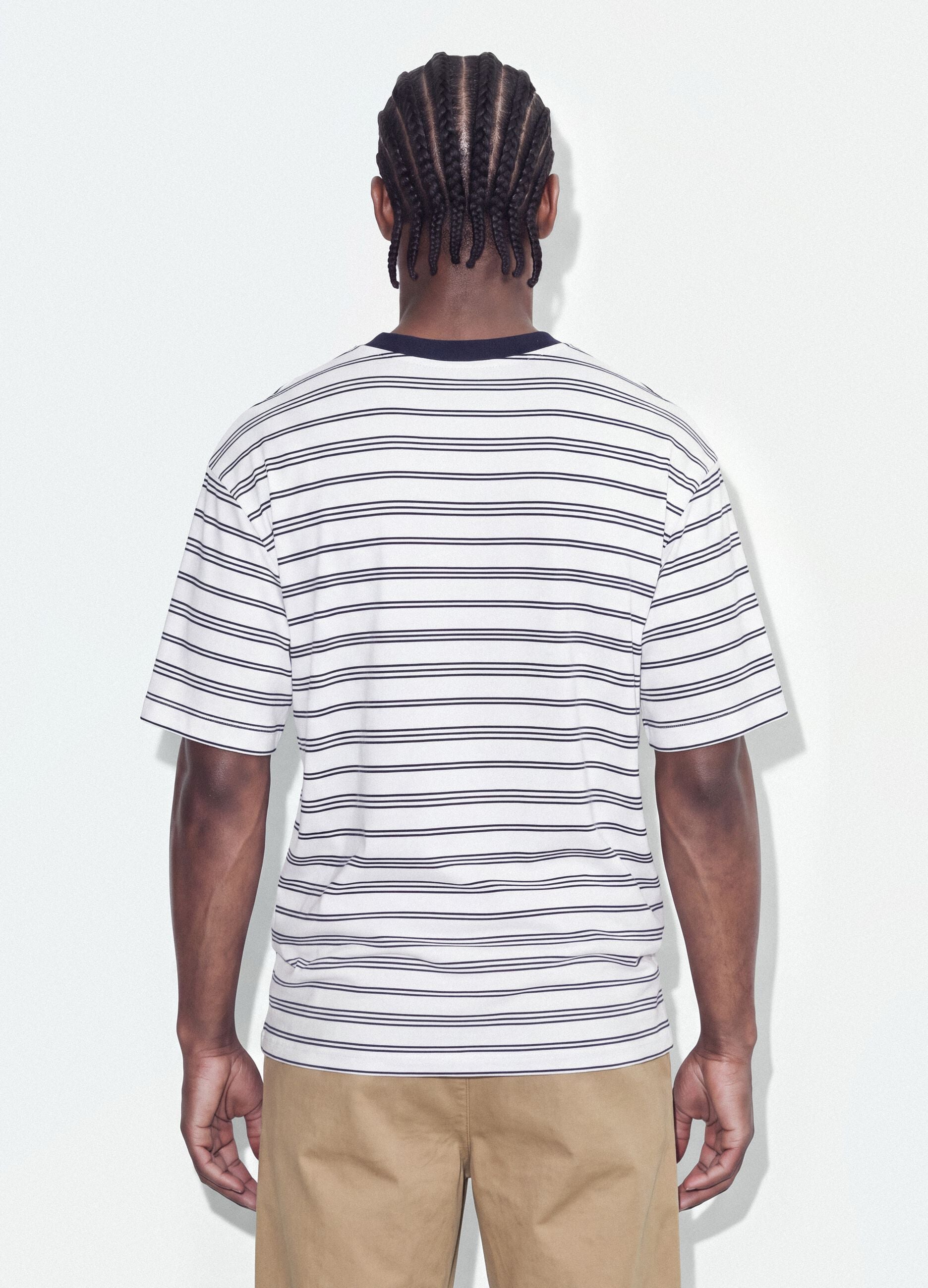 Blaues gestreiftes Boxy-Fit-T-Shirt aus reiner Baumwolle