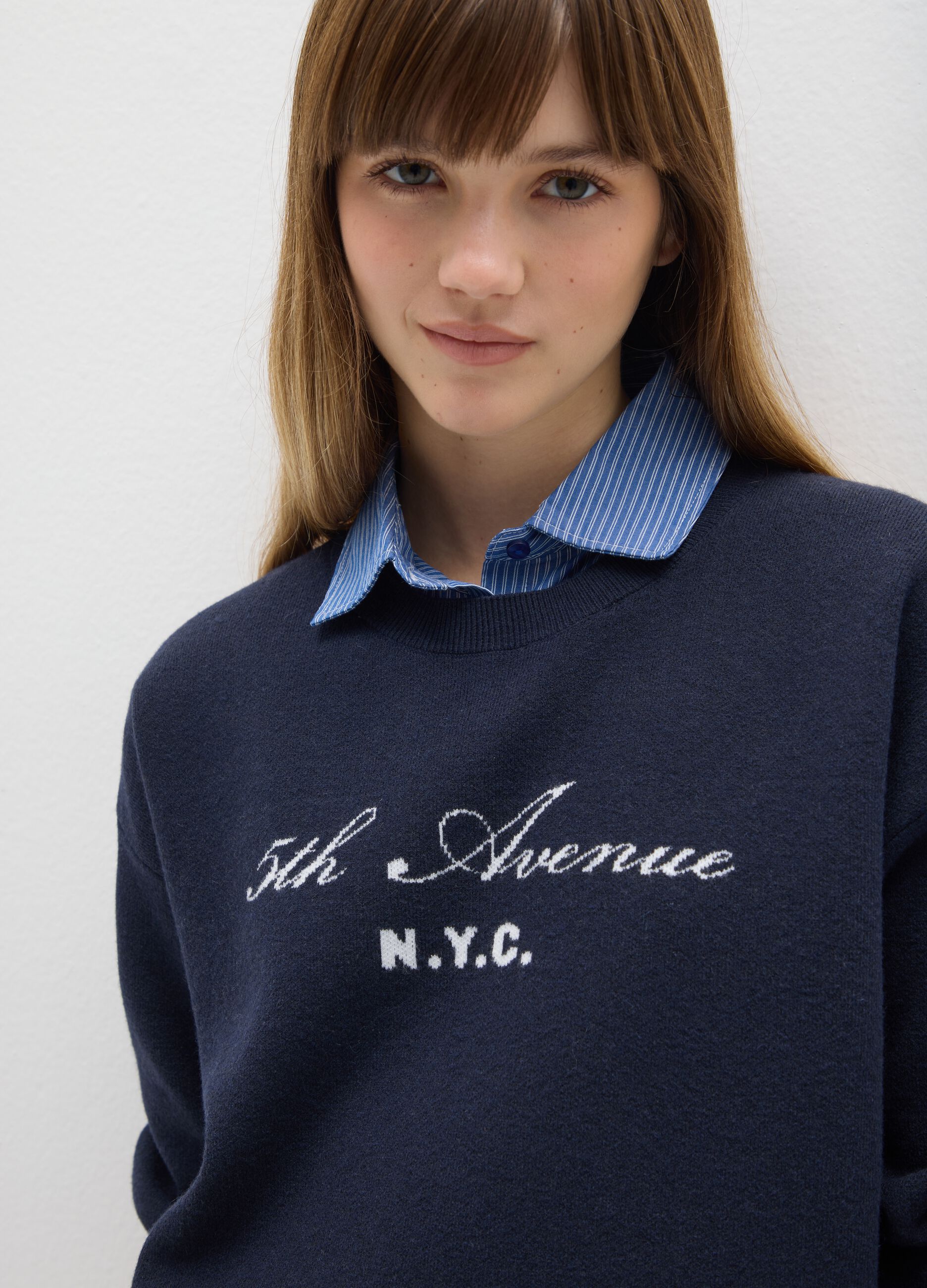 Blue regular fit V-neck sweatshirt