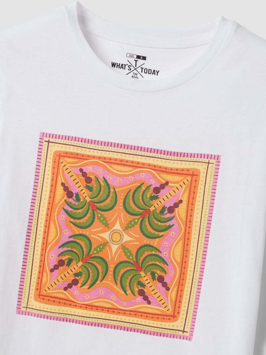 Camiseta blanca de algod&oacute;n puro con estampado frontal_5