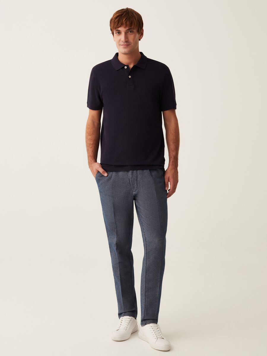 Chinos with inverted pleats and micro weave_0