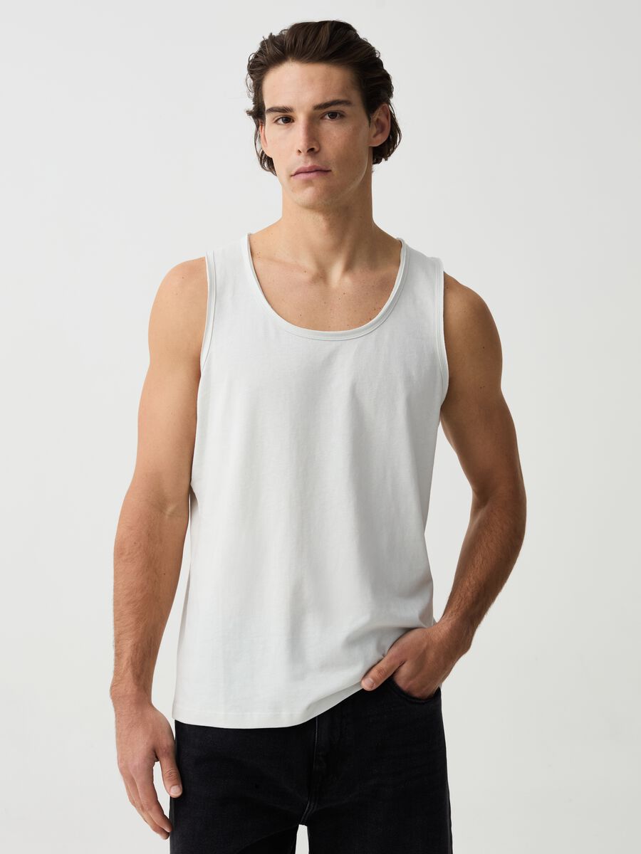 Camiseta de tirantes de algodón con bordes sin rematar_0