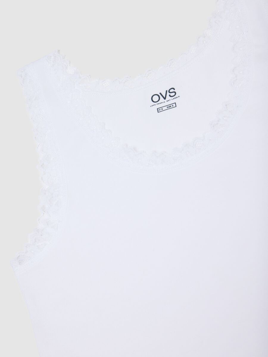 Regular fit white stretch cotton vest with lace trim_5