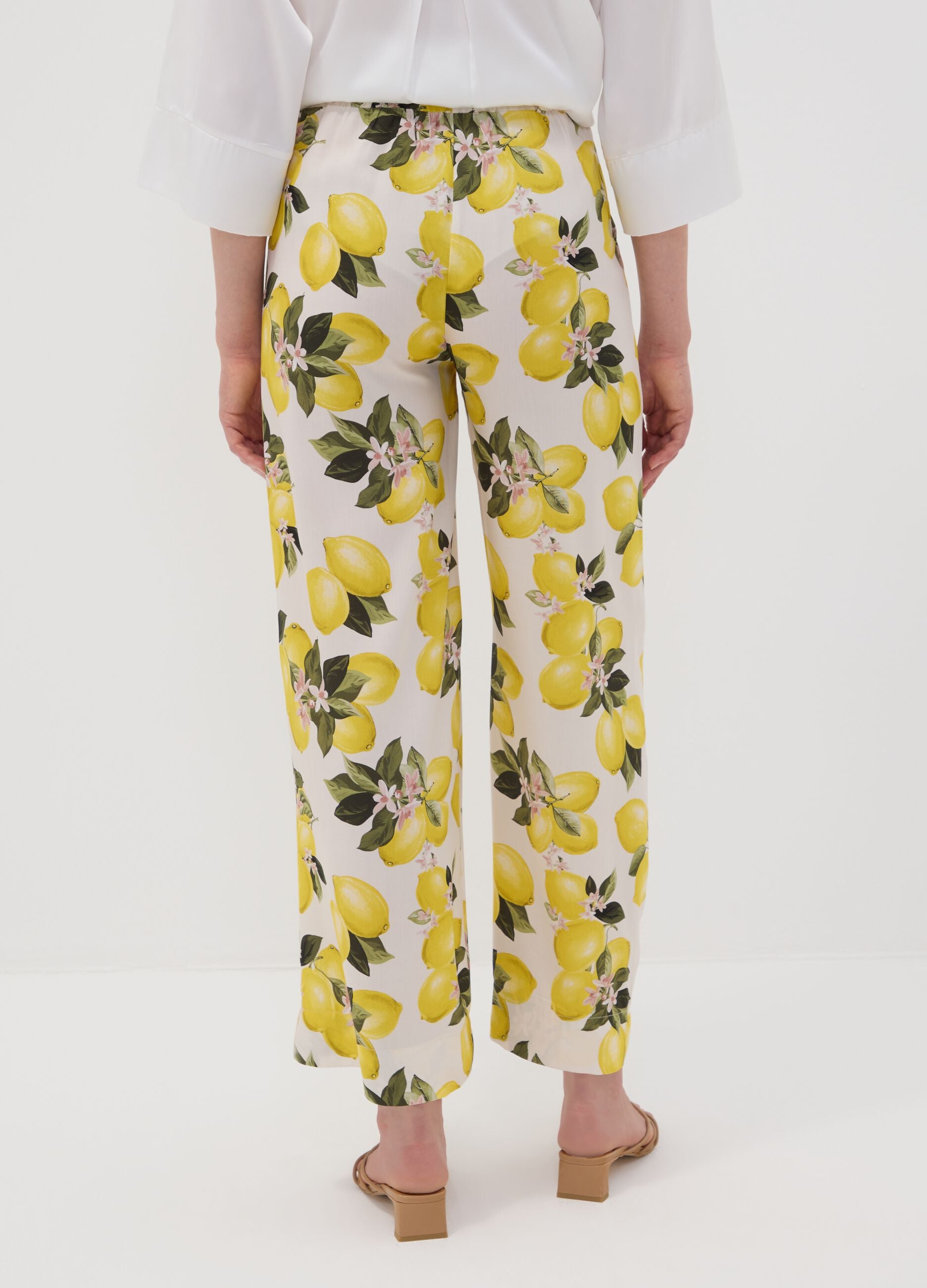 Wei&szlig;e Hose aus reiner Viskose mit Zitronenprint, Regular Fit