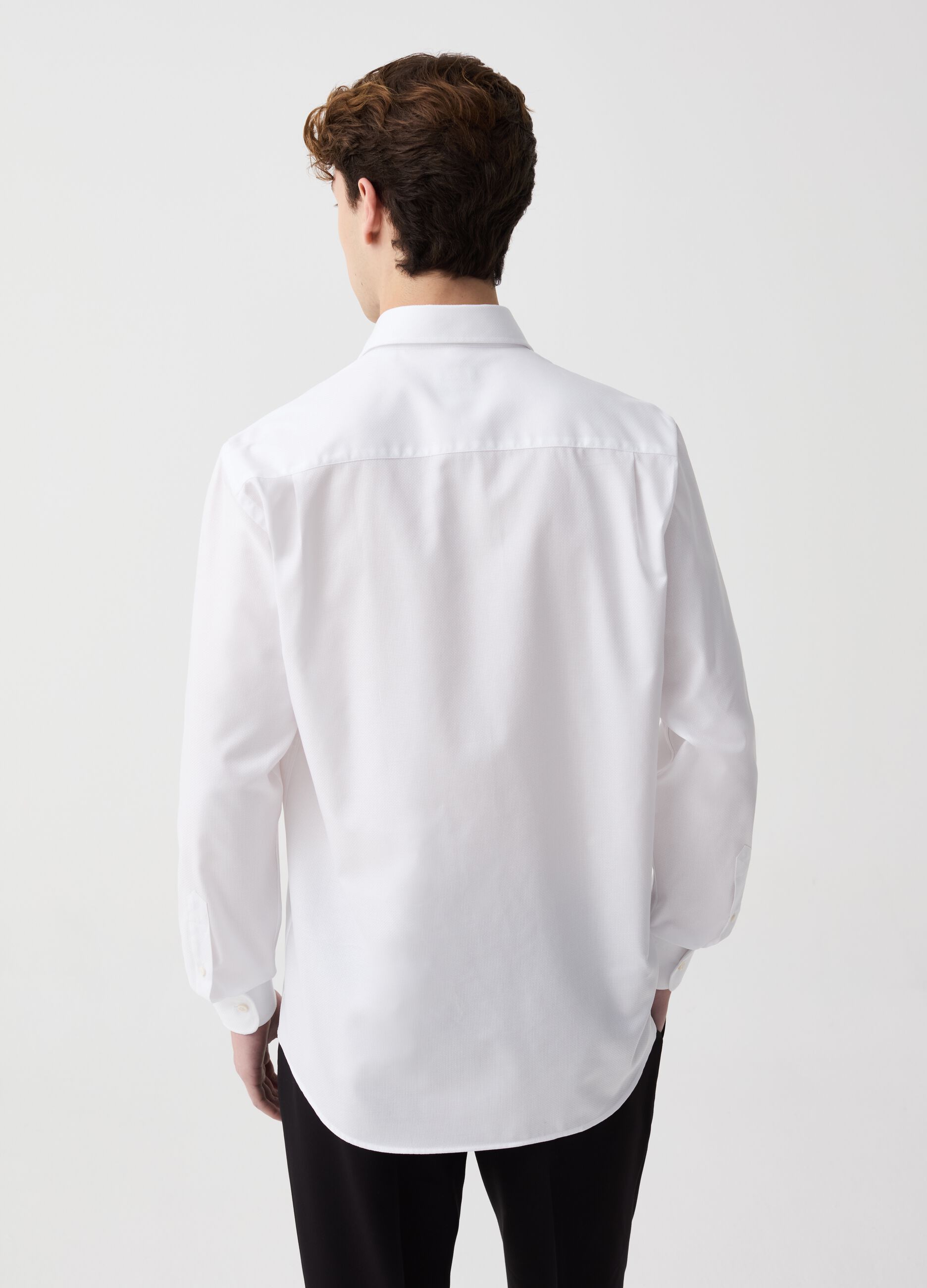 Regular-fit micro-weave shirt