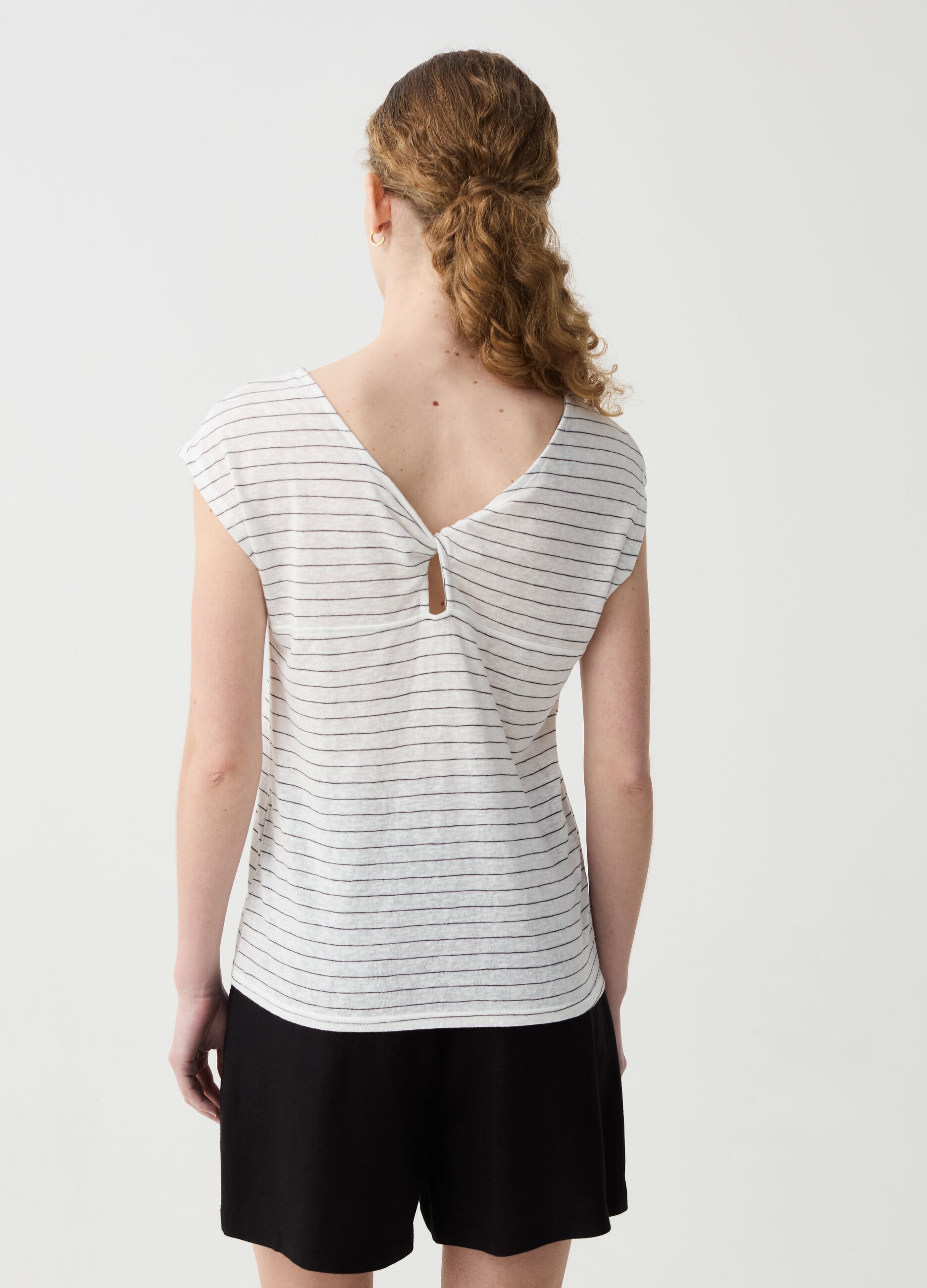 Striped T-shirt with cut-out detail and knot