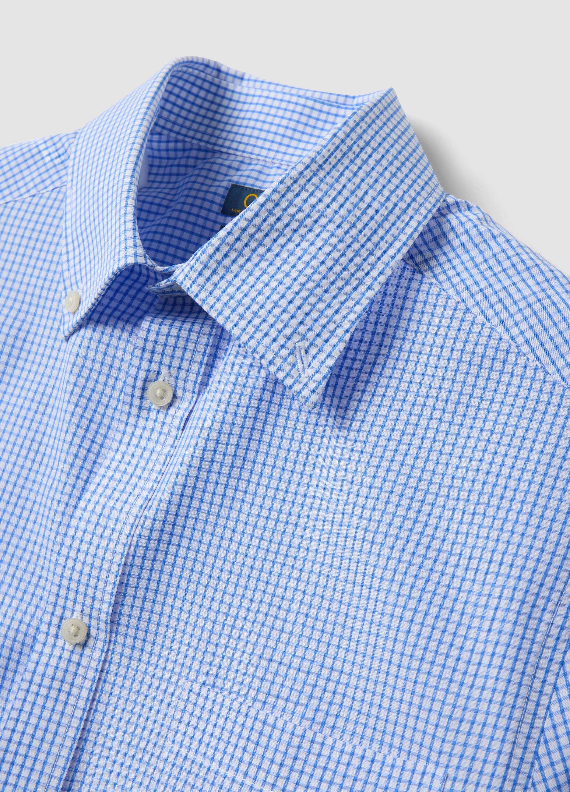 Light blue short-sleeve button-down shirt