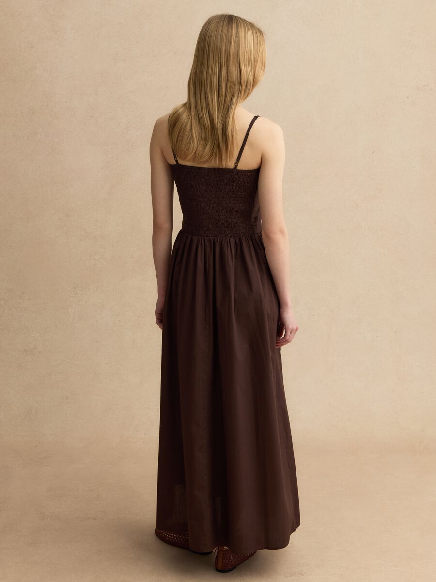 &Auml;rmelloses Kleid aus reinem braunen Baumwolle Regular Fit_2