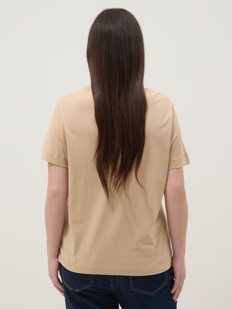 Beiges Kurzarm-T-Shirt aus reiner Baumwolle mit Print, Regular Fit_3