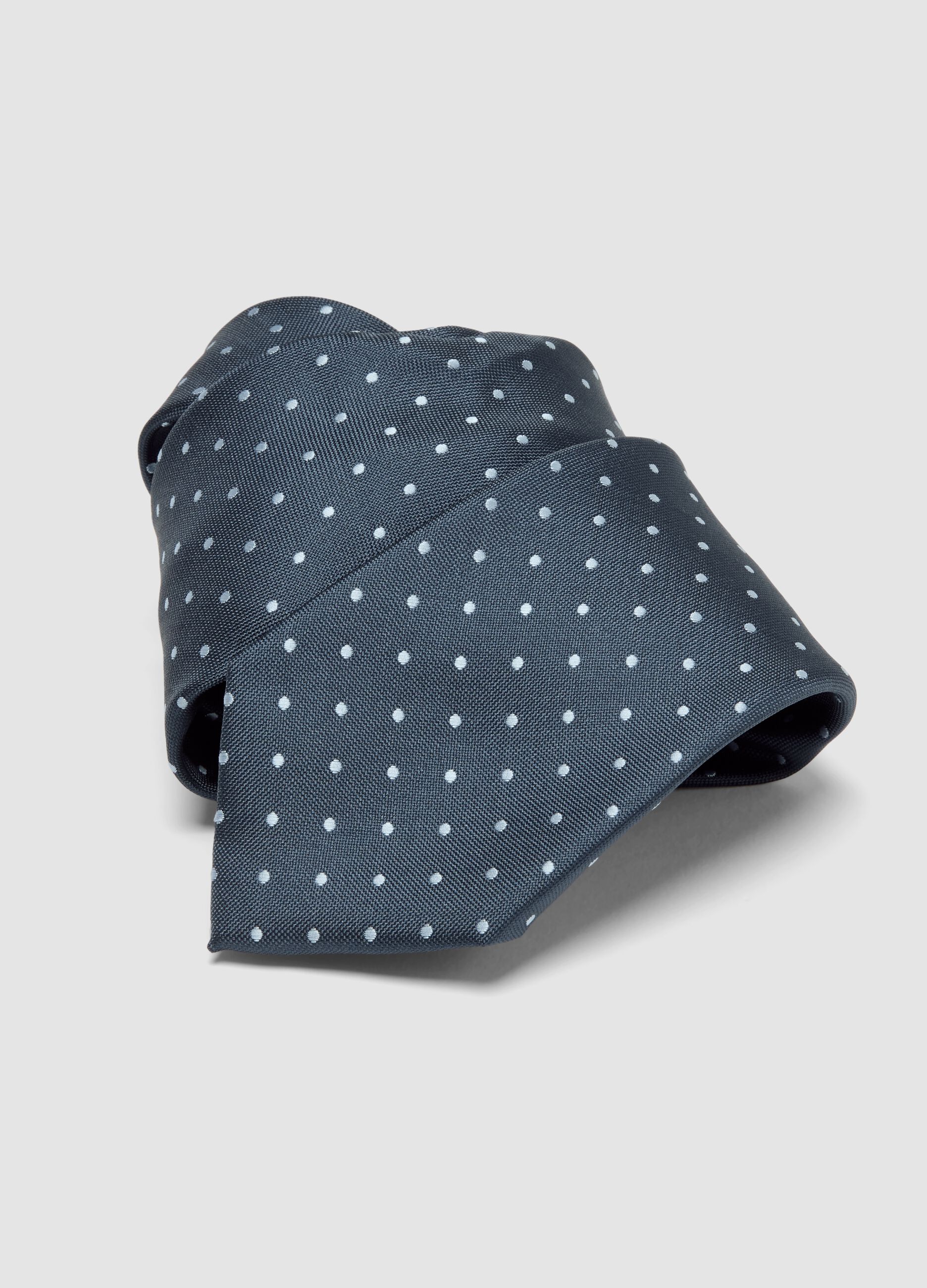 Blue polka dot tie with 7.5 cm blade