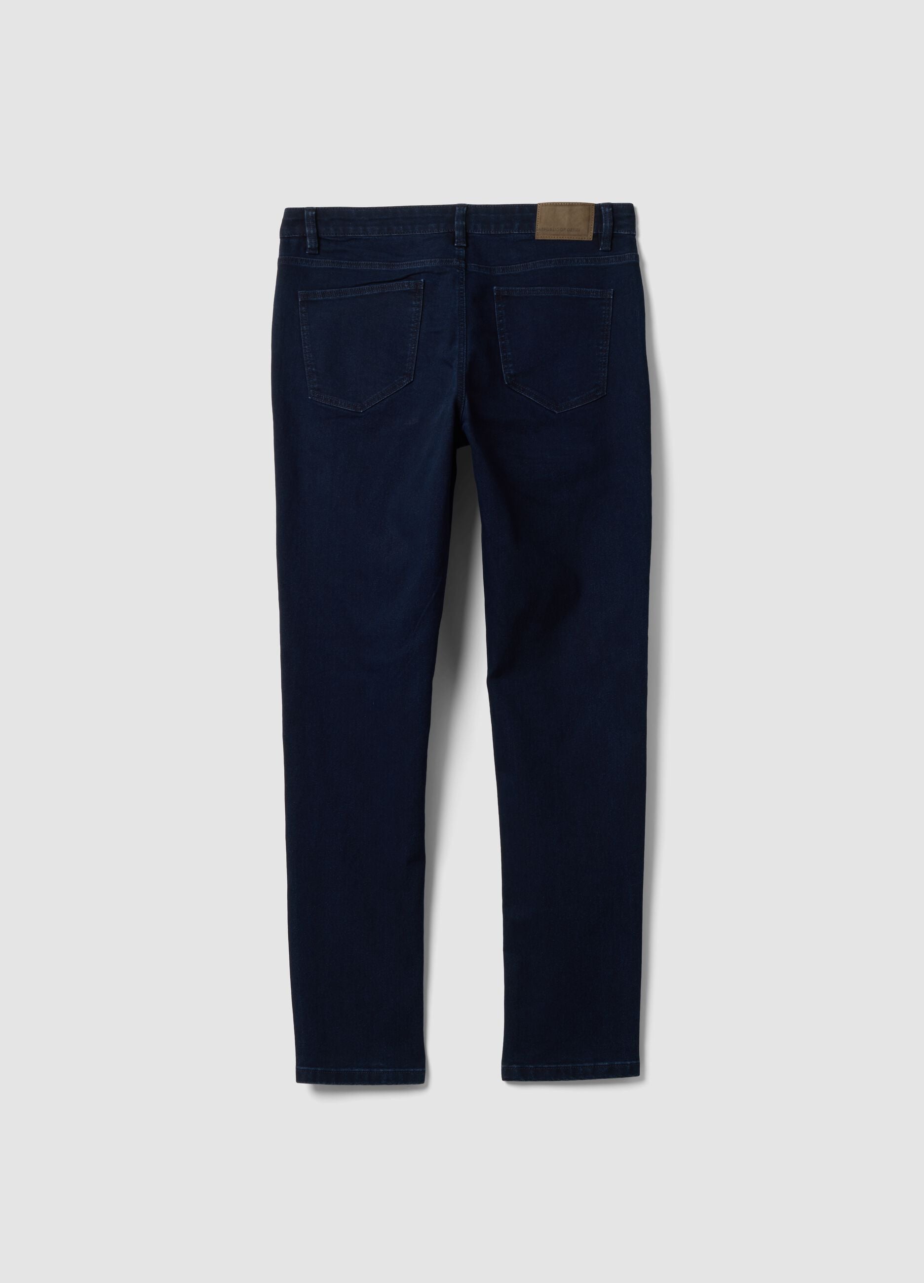 Denim &tau;&zeta;&iota;&nu; skinny fit &alpha;&pi;ό &epsilon;&lambda;&alpha;&sigma;&tau;&iota;&kappa;ό &beta;&alpha;&mu;&beta;ά&kappa;&iota;