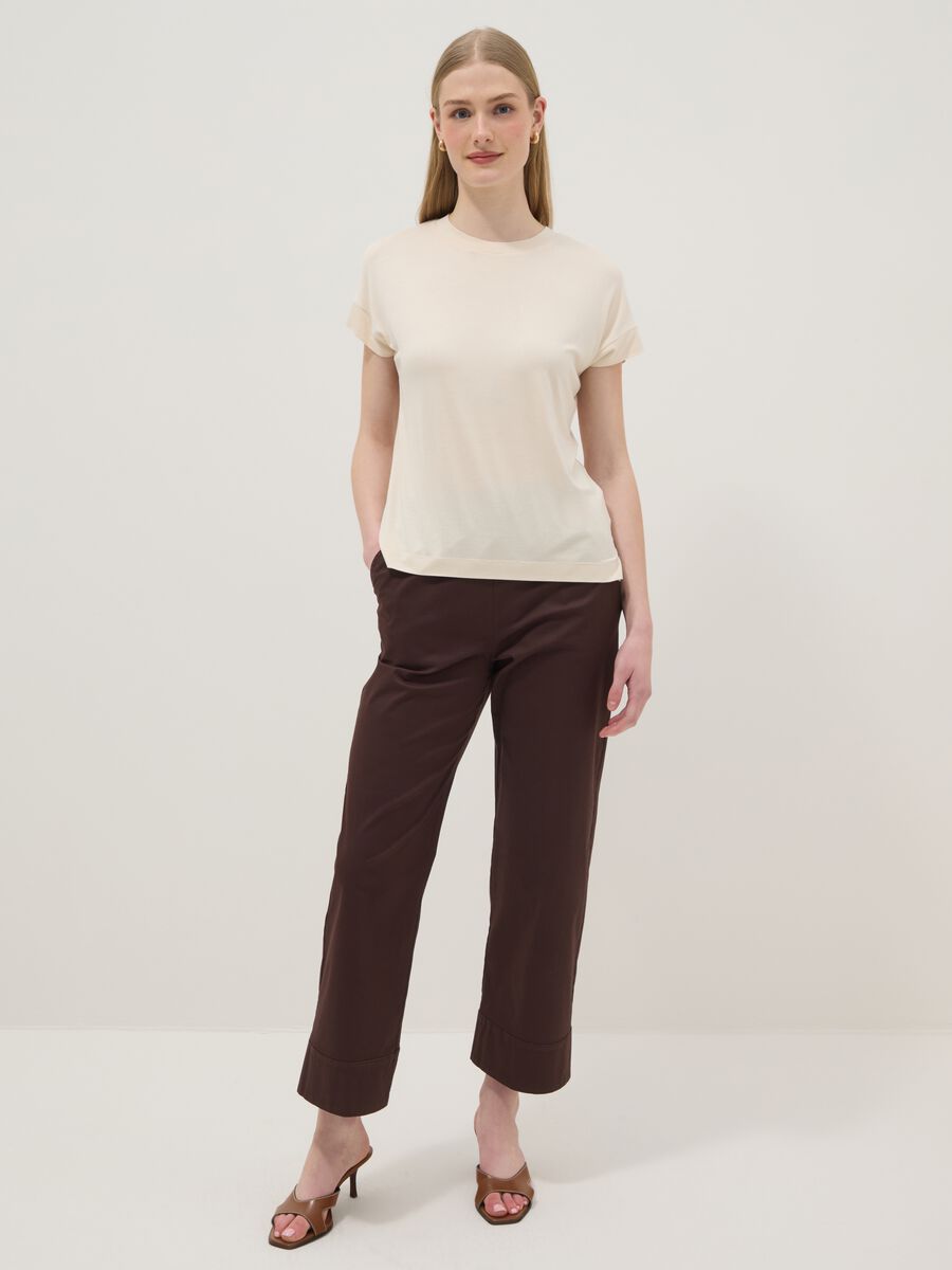 T-shirt bege de manga curta em viscose el&aacute;stica_1